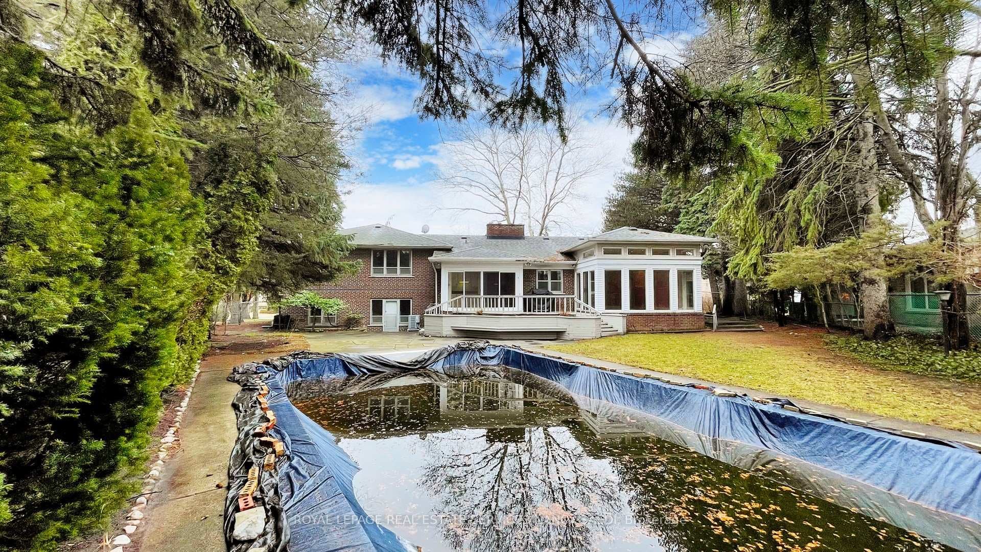 2 Colvestone Road, Bridle Path / York Mills / Hoggs Hollow, ON M2L 1X3 - Photo 1