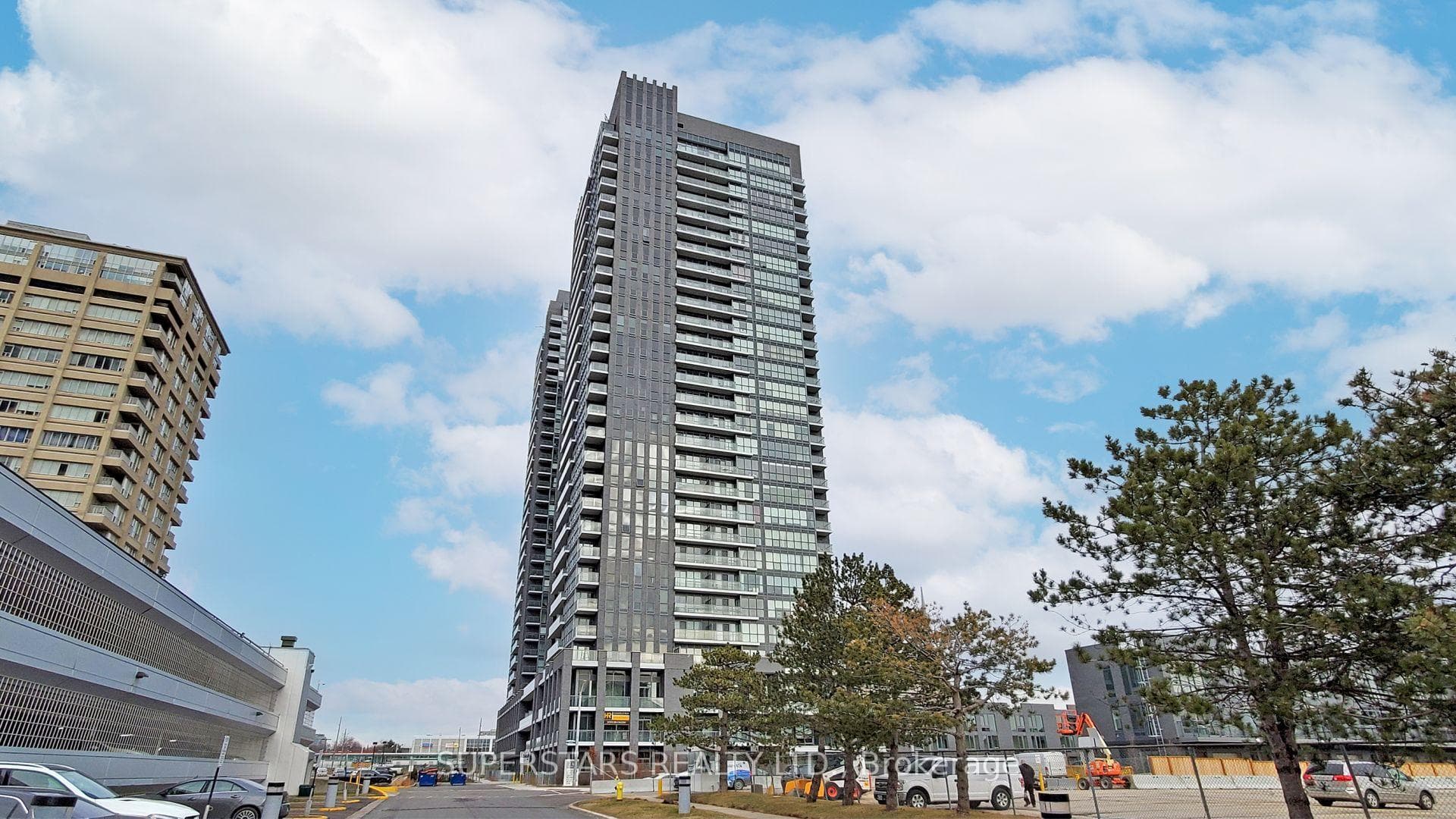 6 Sonic Way Unit 3007, Flemingdon Park / Don Mills, ON M3C 0P1 - Photo 1