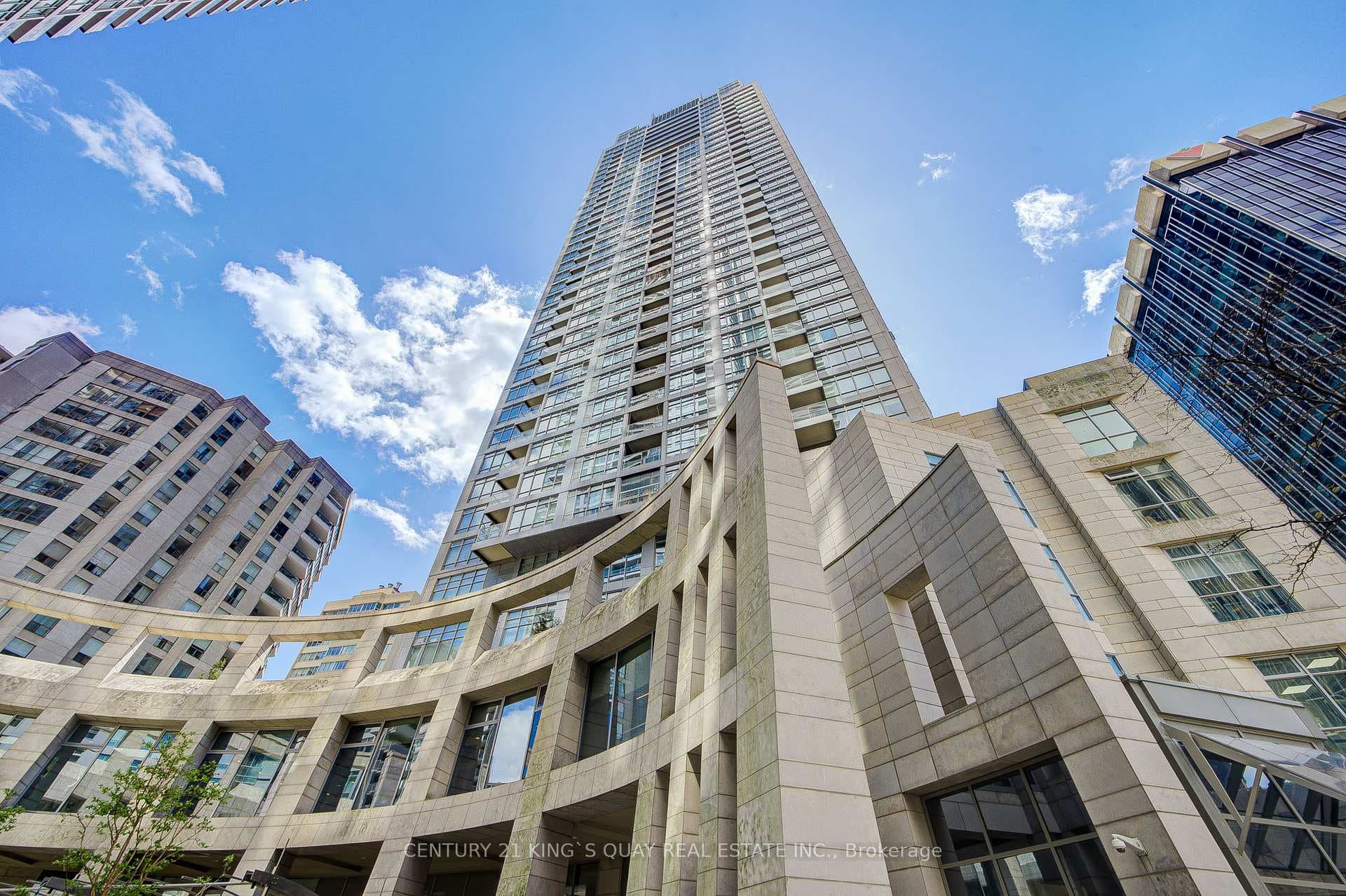 2181 Yonge Street Unit 2403, Leaside / Davisville, ON M4S 3H7 - Photo 1