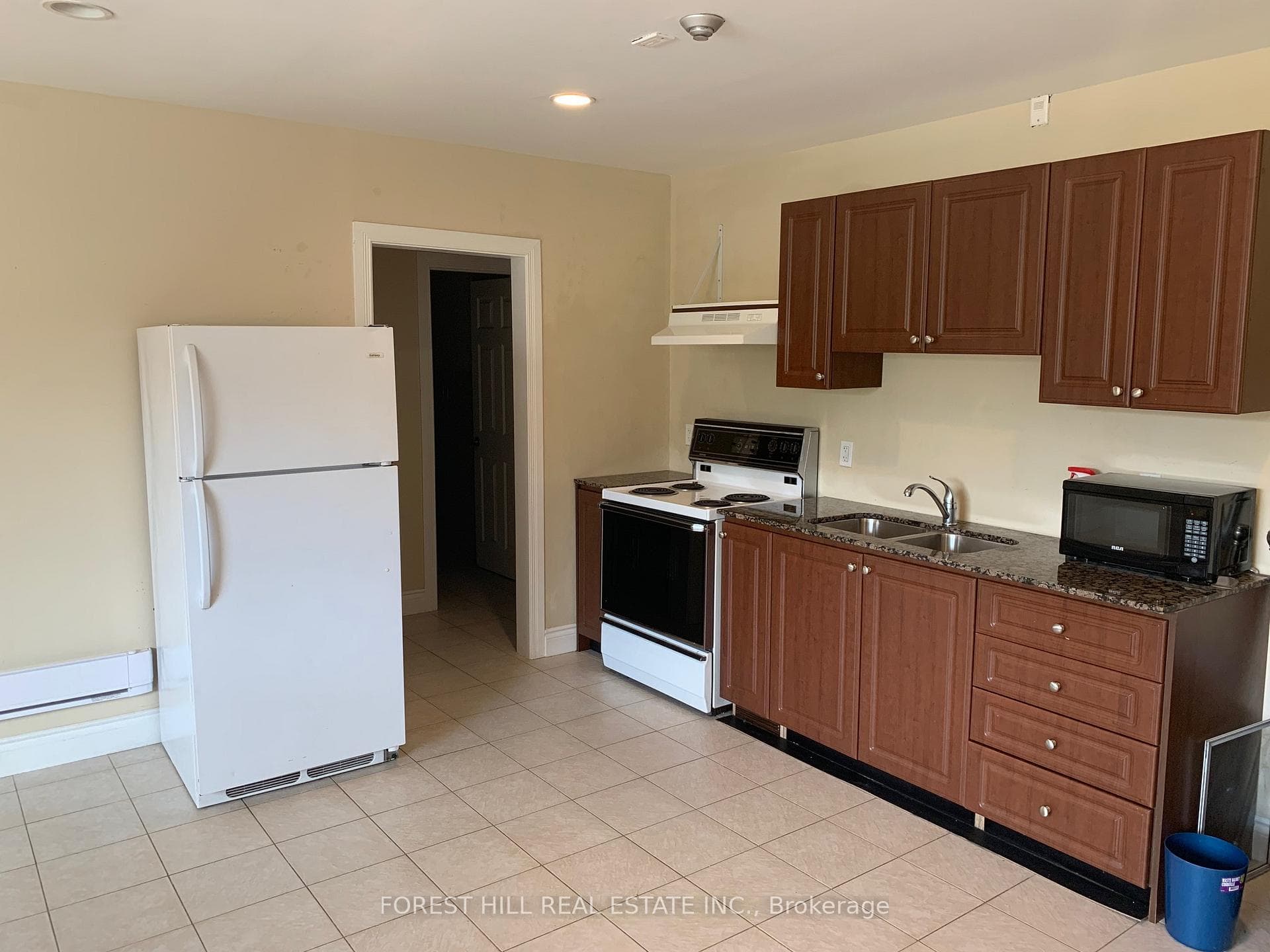 3430 Lakeshore Boulevard Unit 3, Liberty Village / Parkdale / South Parkdale, ON M8W 1N3 - Photo 1