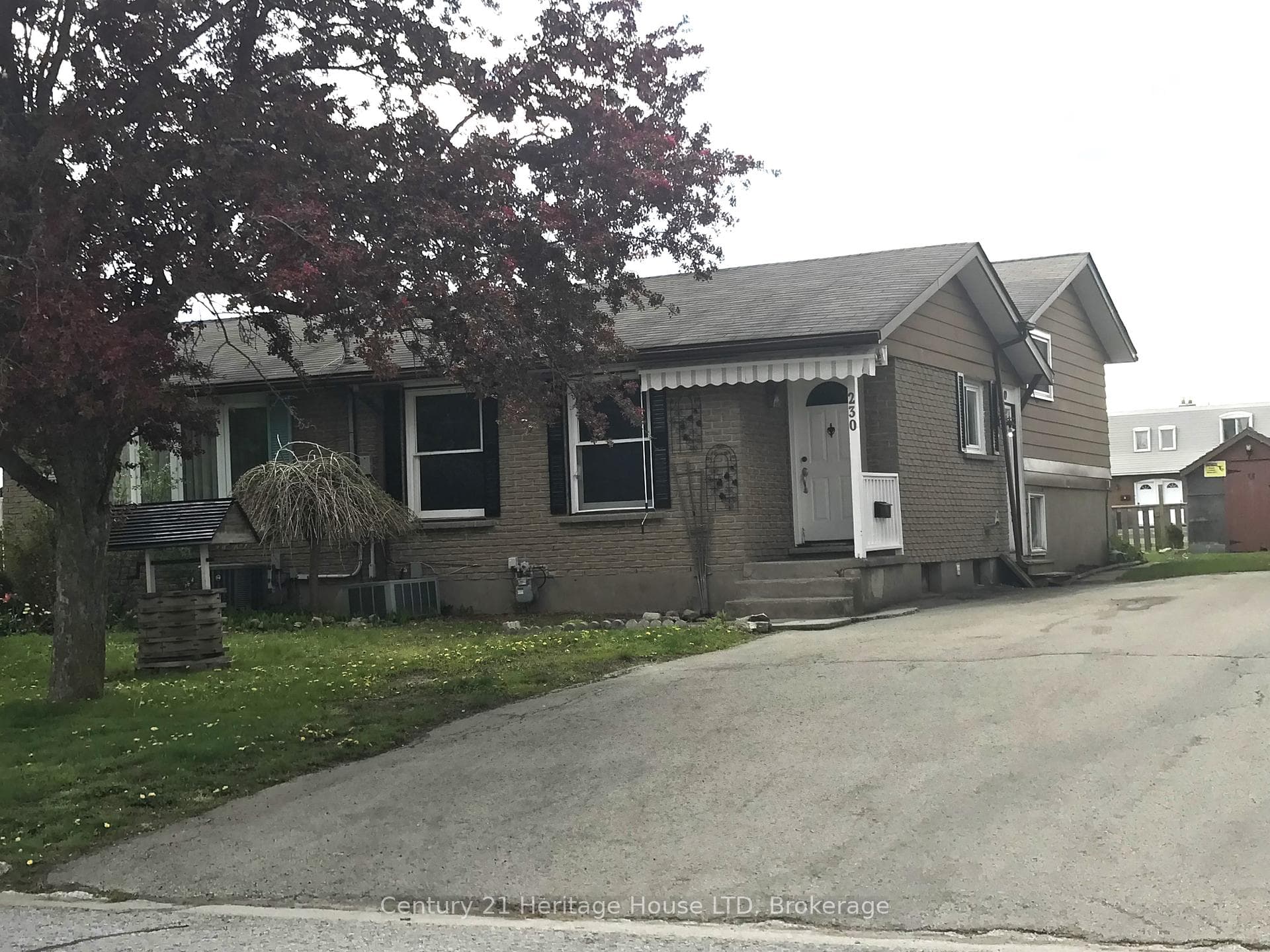 230 Hospital Drive, Fort Erie