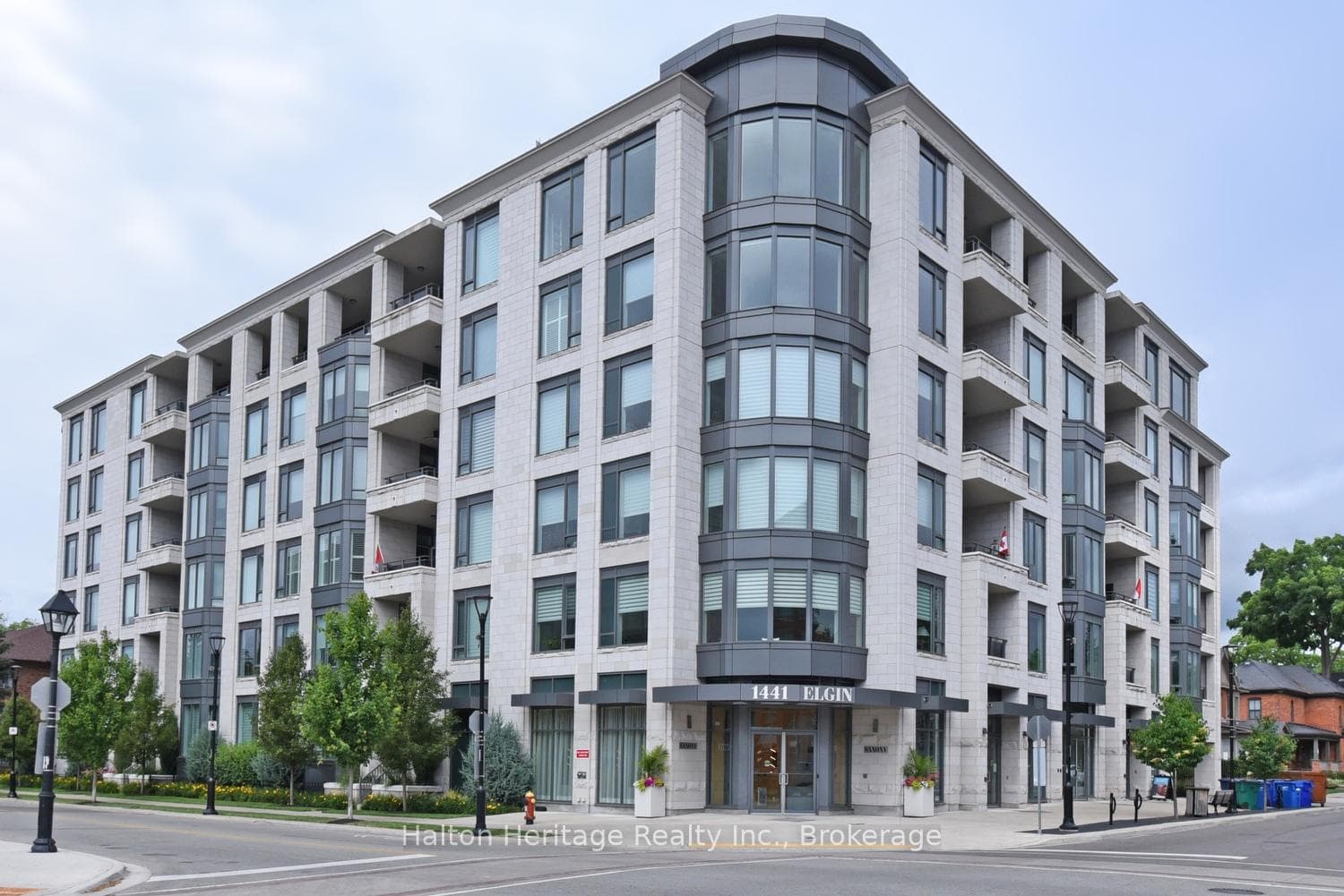 1441 Elgin Street Unit 604, Burlington, ON L7S 1E6 - Photo 1