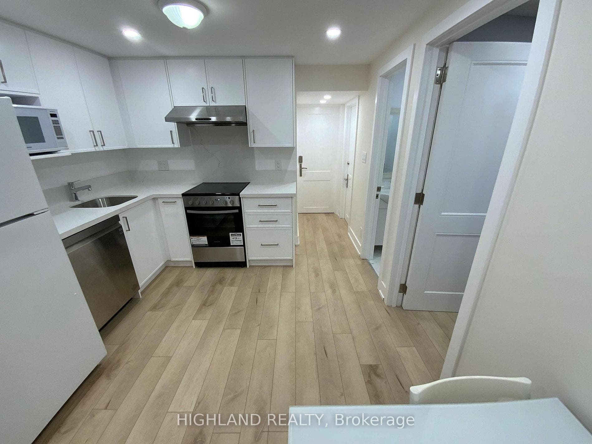 167 Churchill Avenue Unit Basement, Thornhill / Willowdale, ON M2N 1Z3 - Photo 1