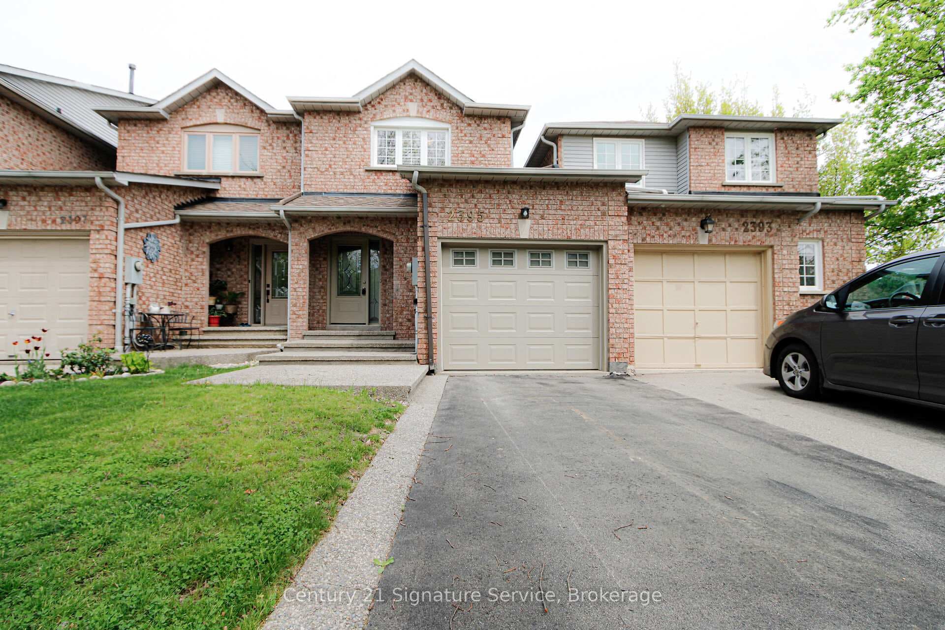 2395 Stefi Trail, Oakville
