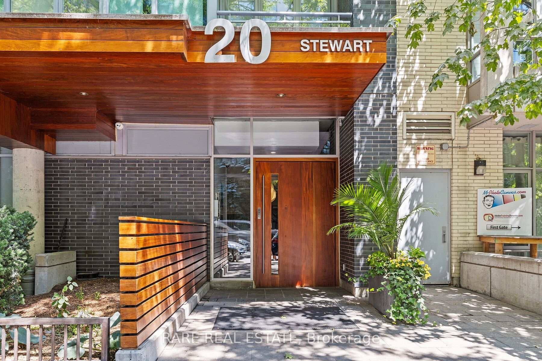 20 Stewart Street Unit 706, Downtown Toronto / Waterfront, ON M5V 1H6 - Photo 1