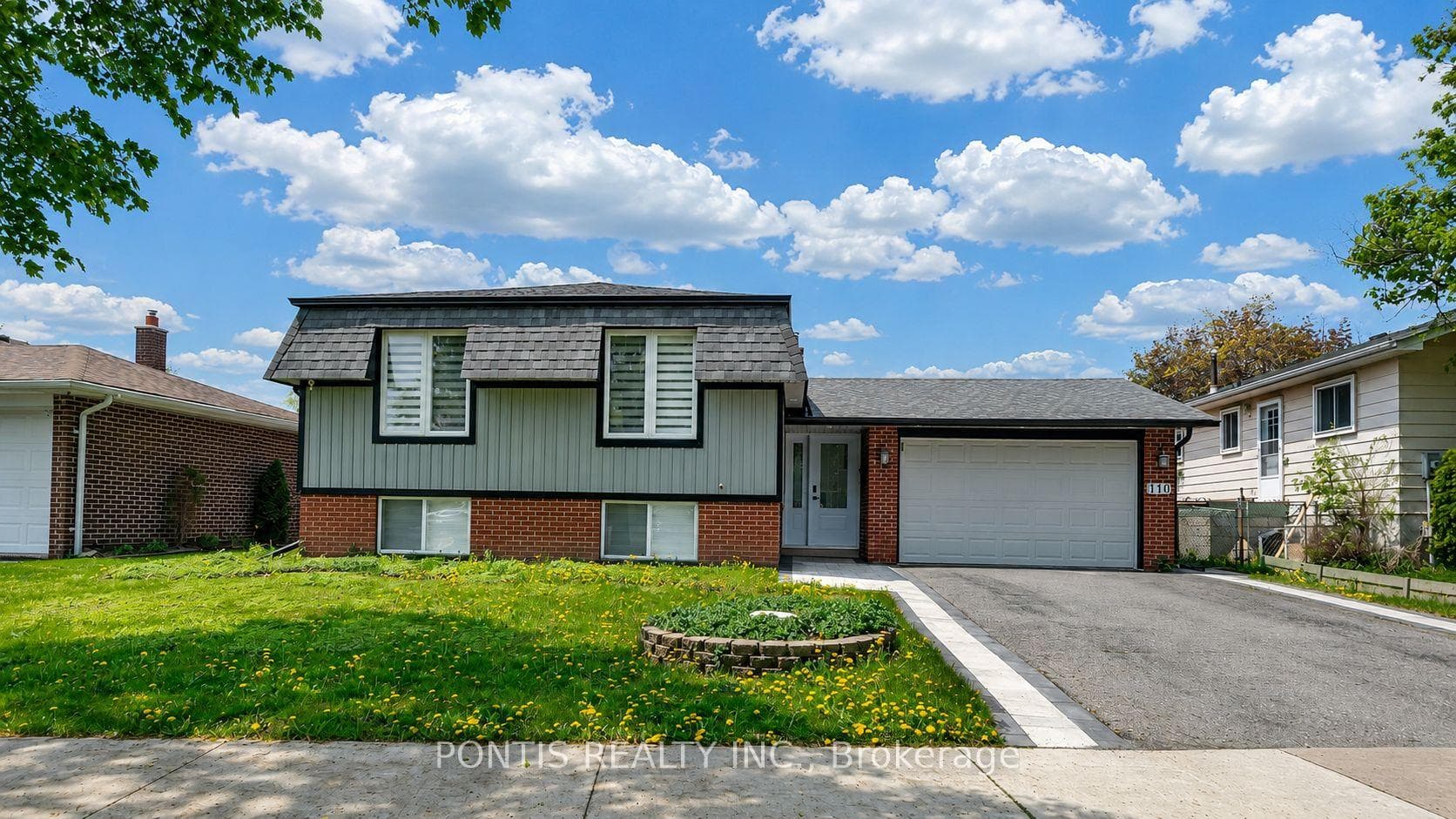 110 Michael Boulevard, Whitby