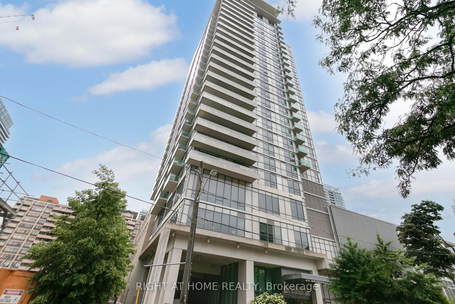 25 Broadway Avenue Unit 505, Leaside / Davisville, ON M4P 1T7 - Photo 1