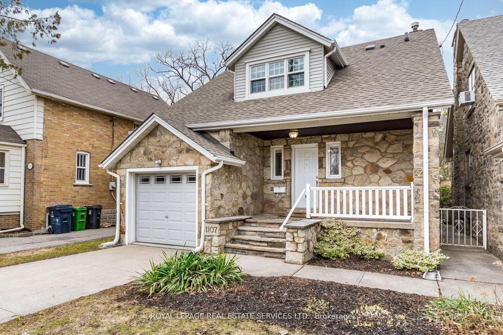 1107 Royal York Road, Etobicoke (Islington / Rexdale), ON M8X 2G8 - Photo 1