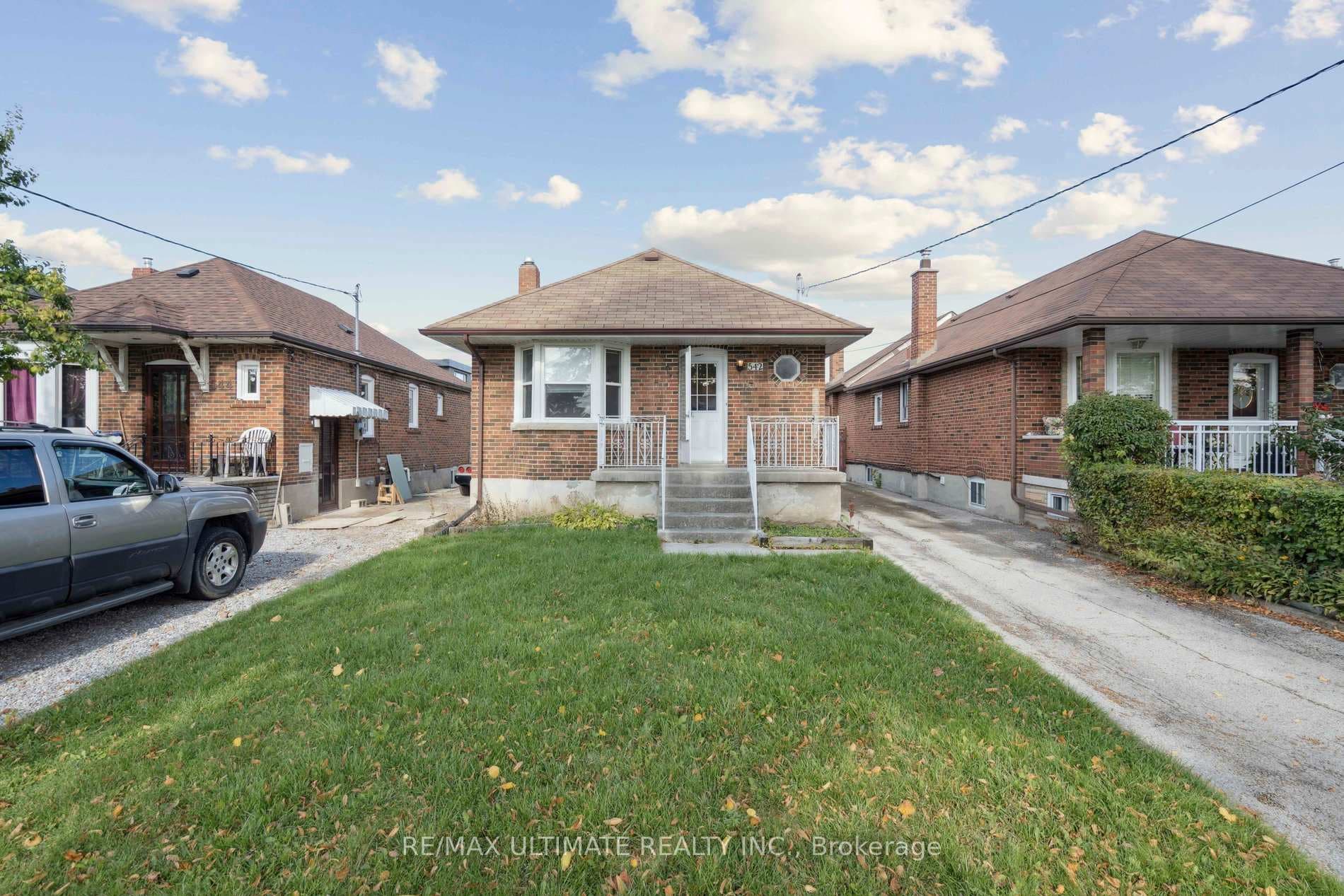 542 Glen Park Avenue Unit Main, York / Weston, ON M6B 2G3 - Photo 1