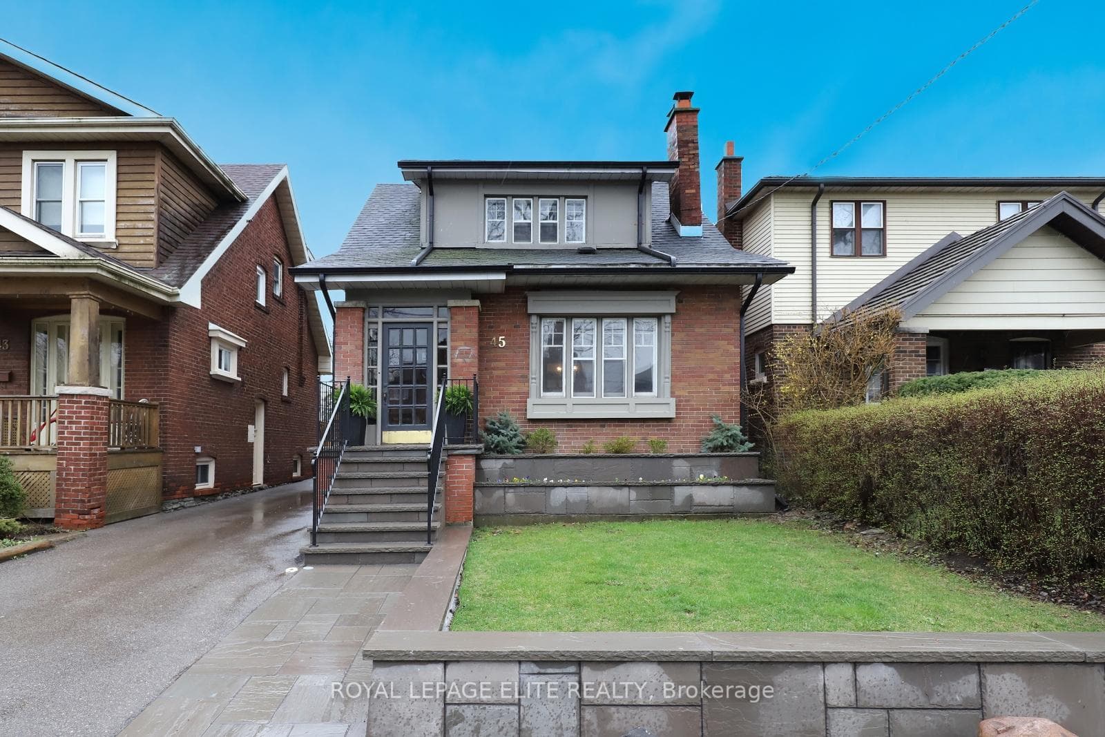 45 EASTBOURNE Crescent, Toronto W06