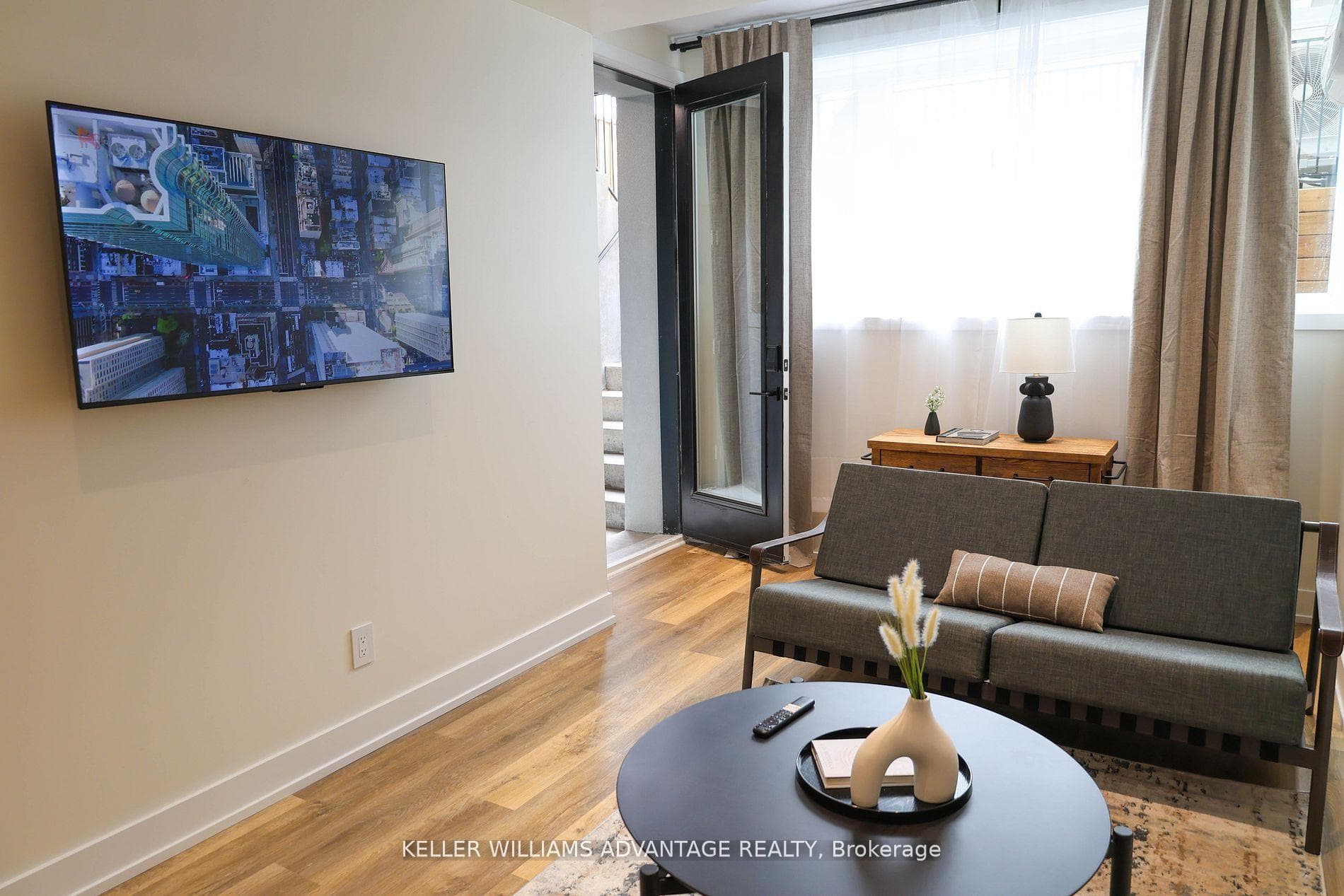 12 Batavia Avenue Unit Unit 4, Keelesdale / Eglinton West, ON M6N 4A2 - Photo 1