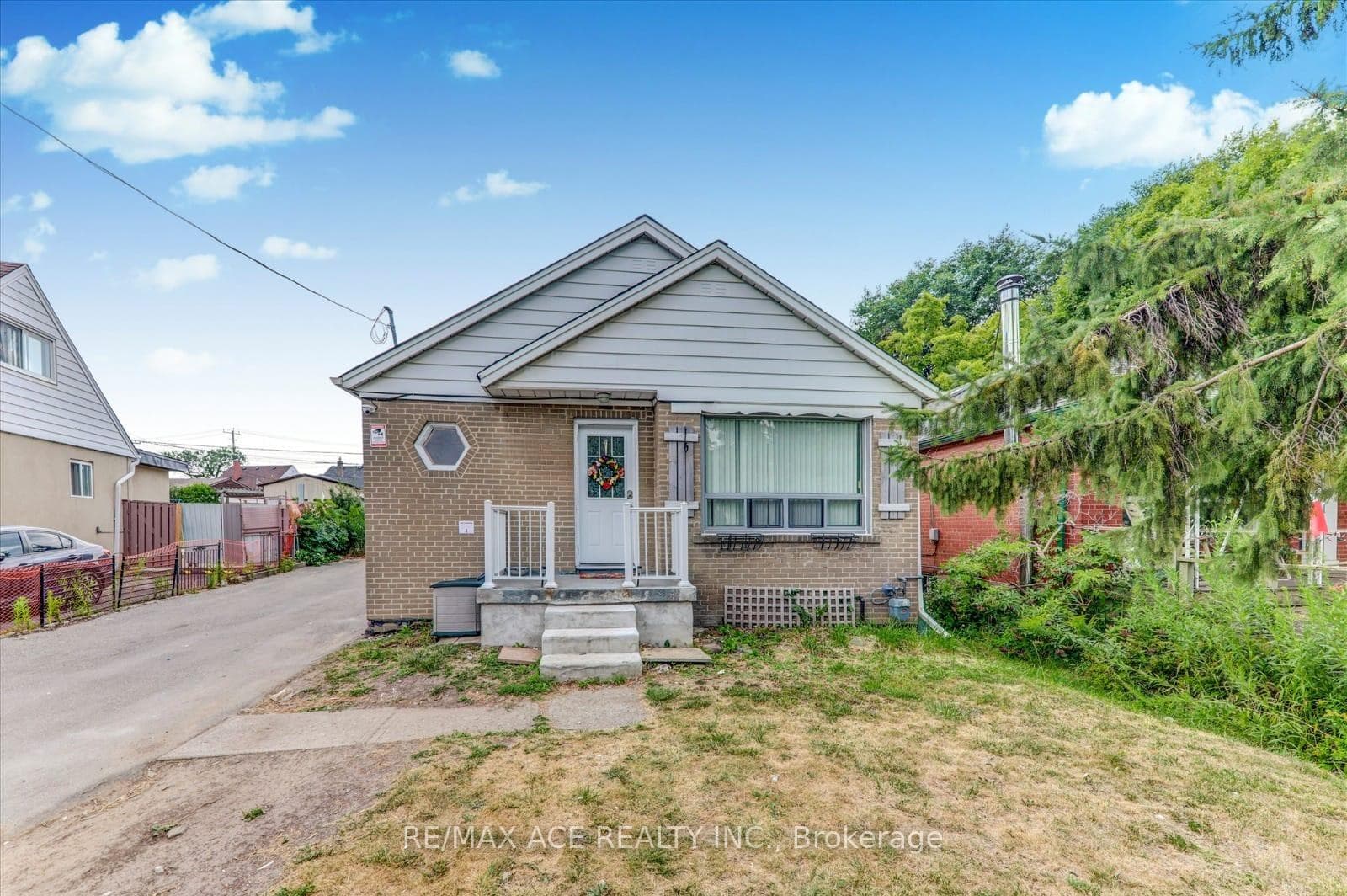20 Snaresbrook Drive Unit Bsmt, Etobicoke (West Mall / Rexdale), ON M9W 2N4 - Photo 1