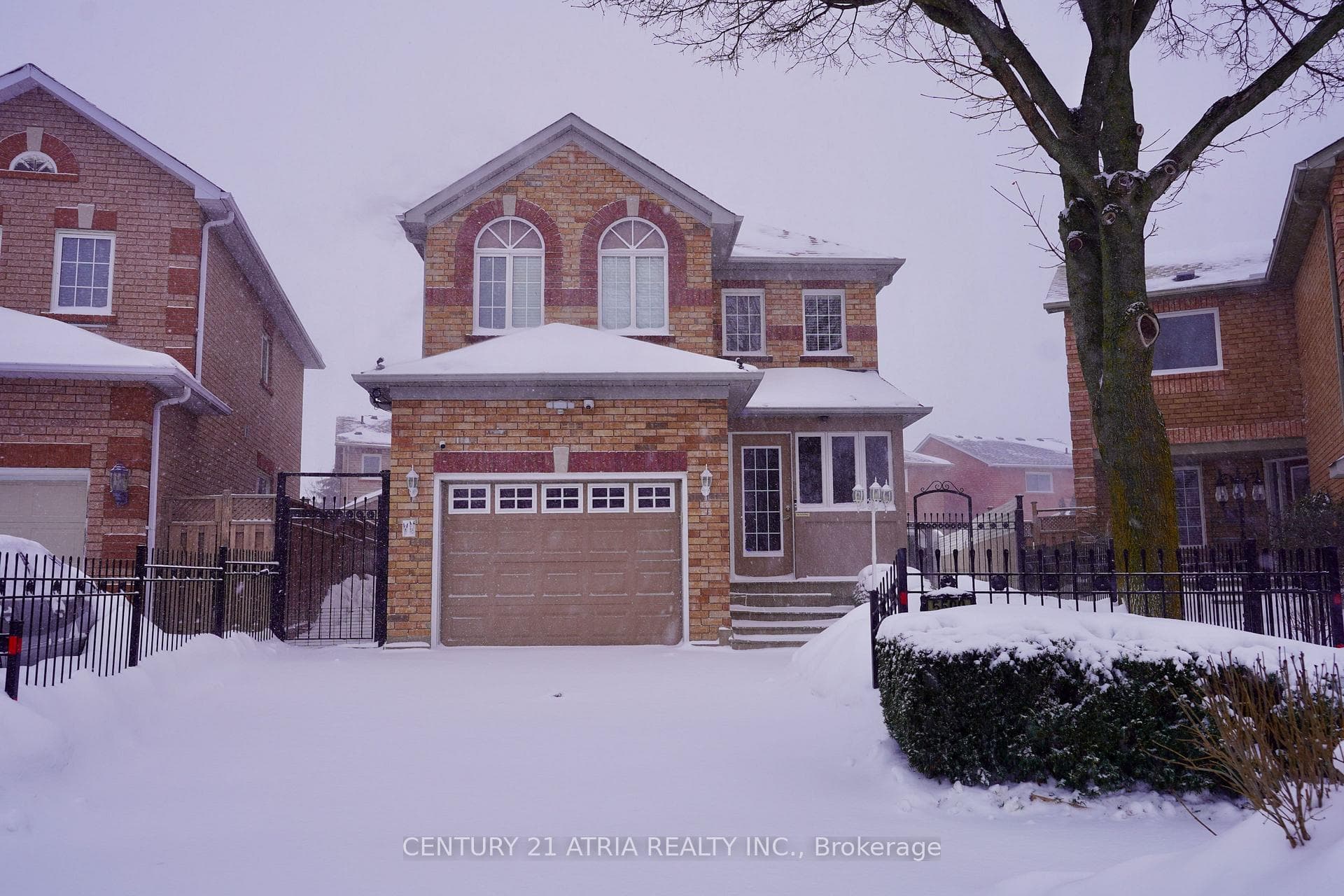 5599 Brenchley Avenue, Mississauga, ON L5V 2H3 - Photo 1