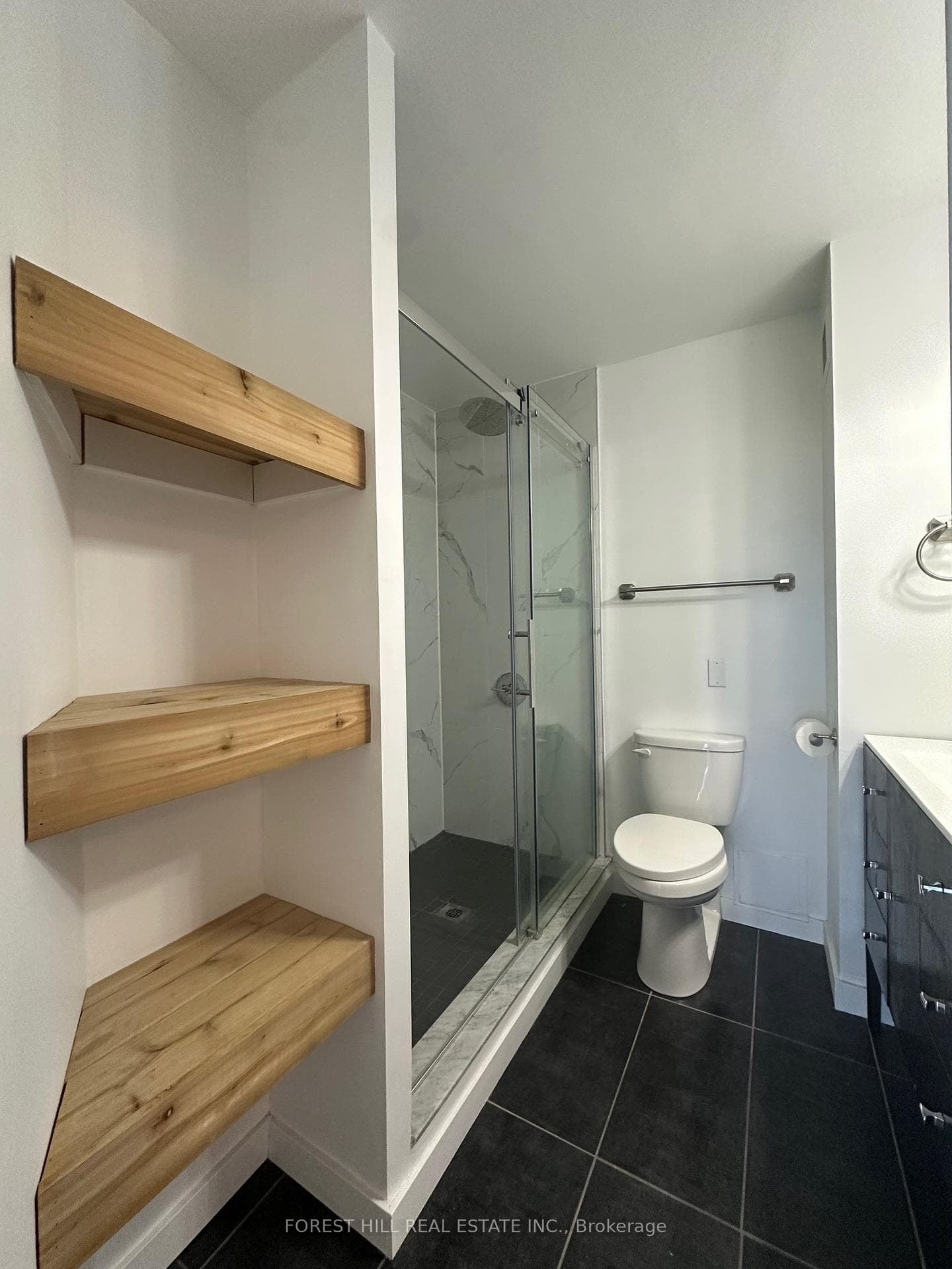 1300 Bloor Street Unit 905, Mississauga, ON L4Y 3Z2 - Photo 1