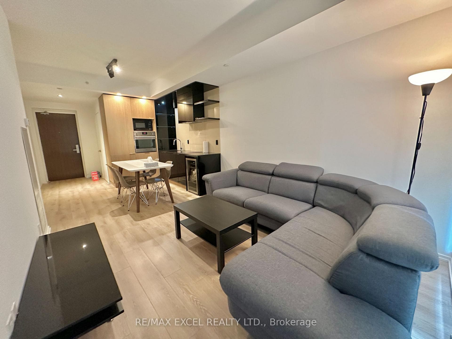 70 Temperance Street Unit 2307, Downtown Toronto / Waterfront