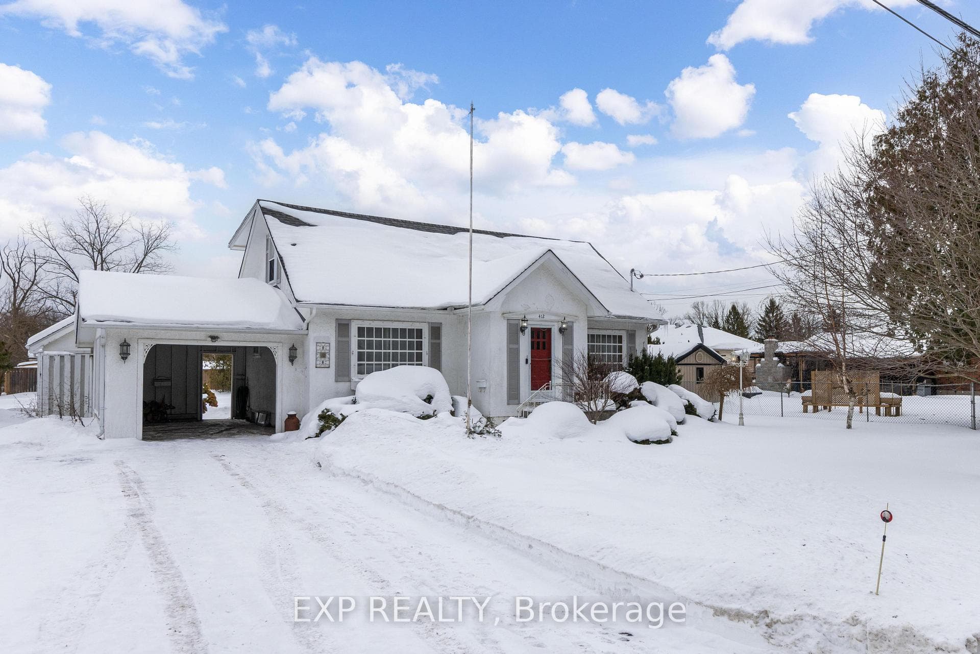 412 South Pelham Road, Welland, ON L3C 3C6 - Photo 1