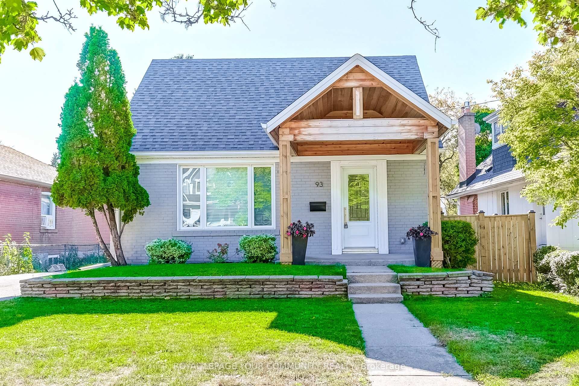 93 Gair Drive, Liberty Village / Parkdale / South Parkdale, ON M8W 4P9 - Photo 1
