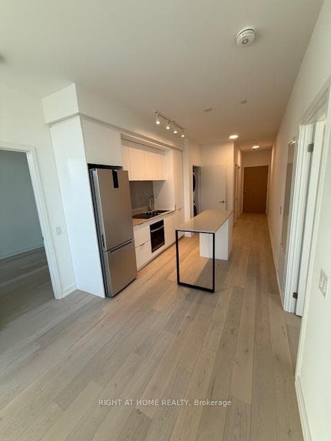 395 Square One Drive Unit 605, Mississauga, ON L5B 0P6 - Photo 1