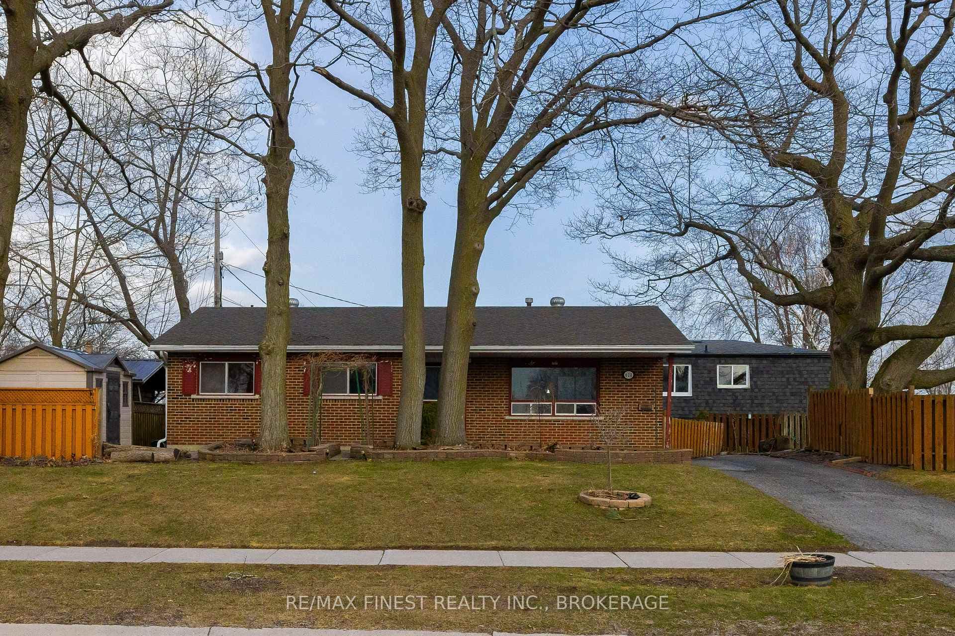 628 Stanford Street, Kingston, ON K7M 6A1 - Photo 1