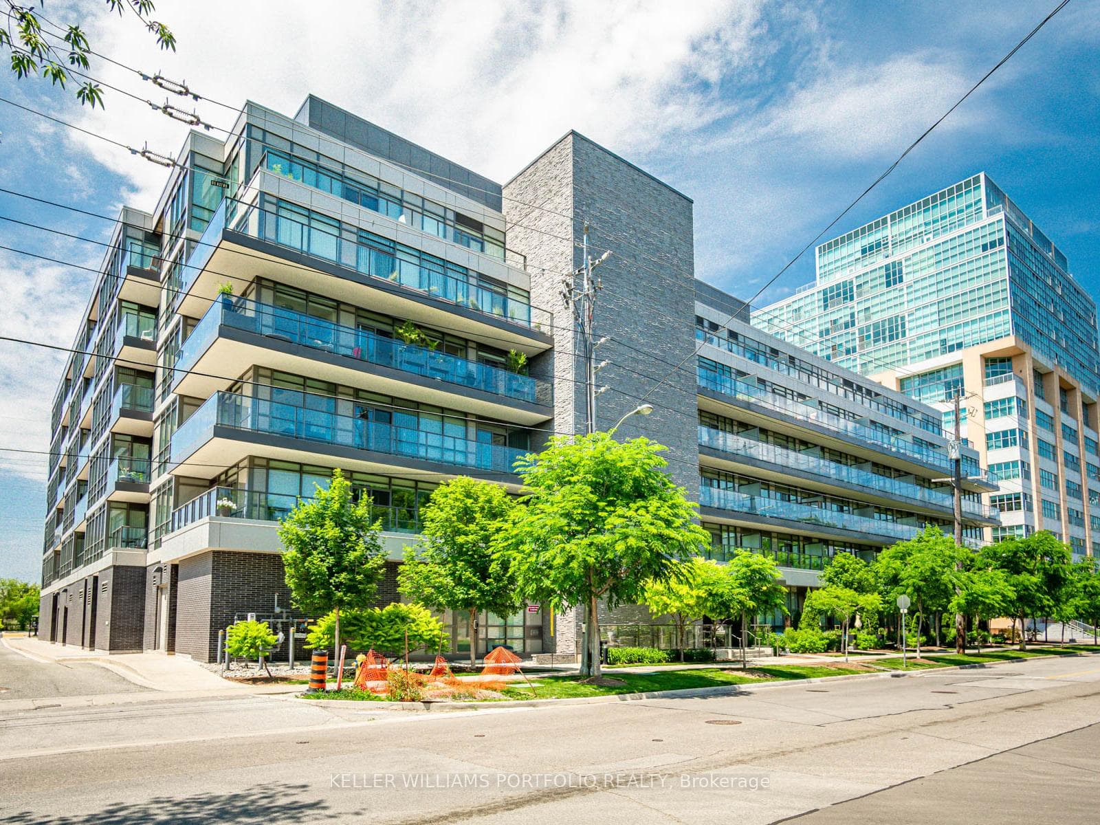 8 Fieldway Road Unit 405, Etobicoke (Islington / Rexdale), ON M8Z 0C3 - Photo 1