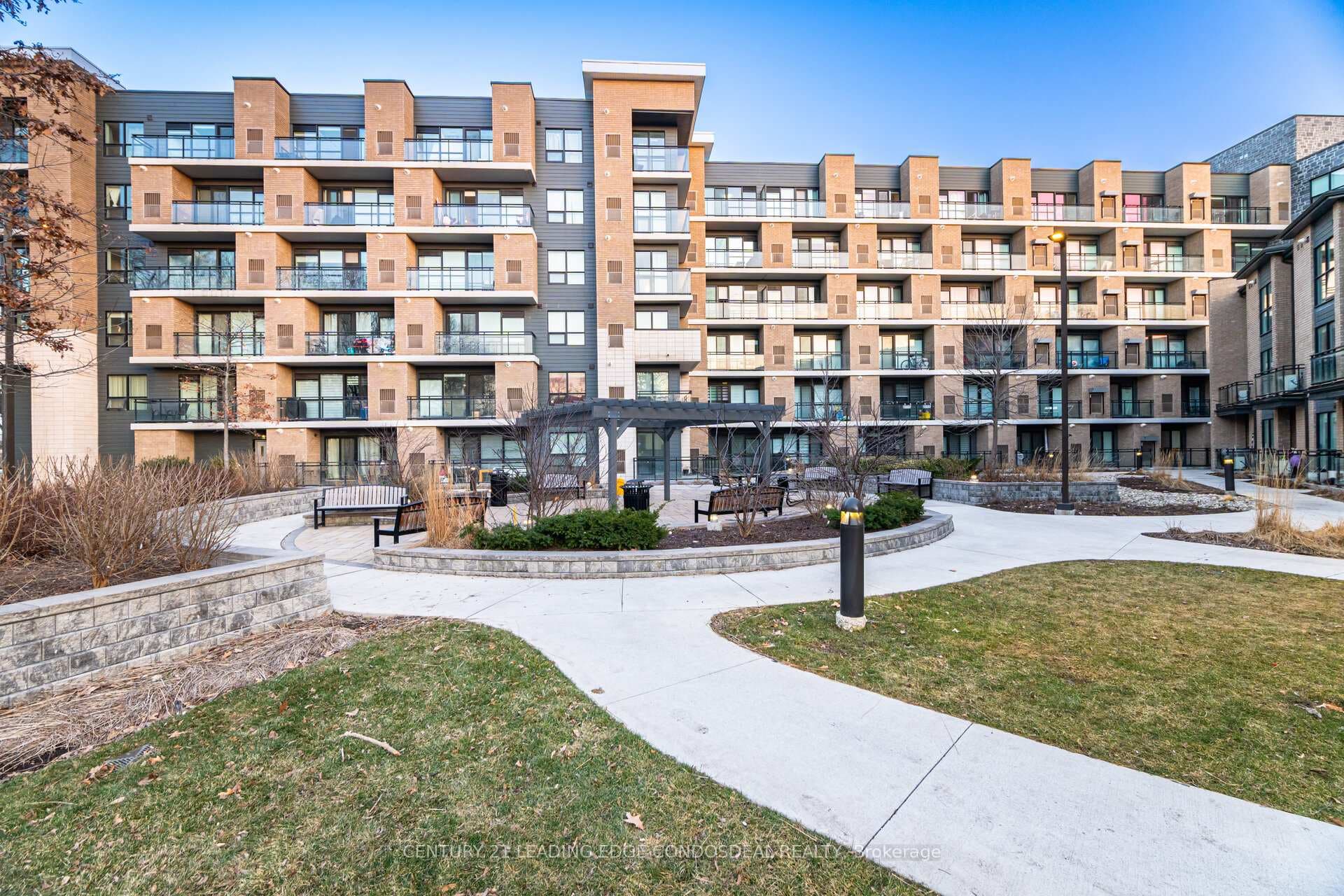 1 Falaise Road Unit 424, Rouge / Port Union / Malvern, ON M1E 0B9 - Photo 1