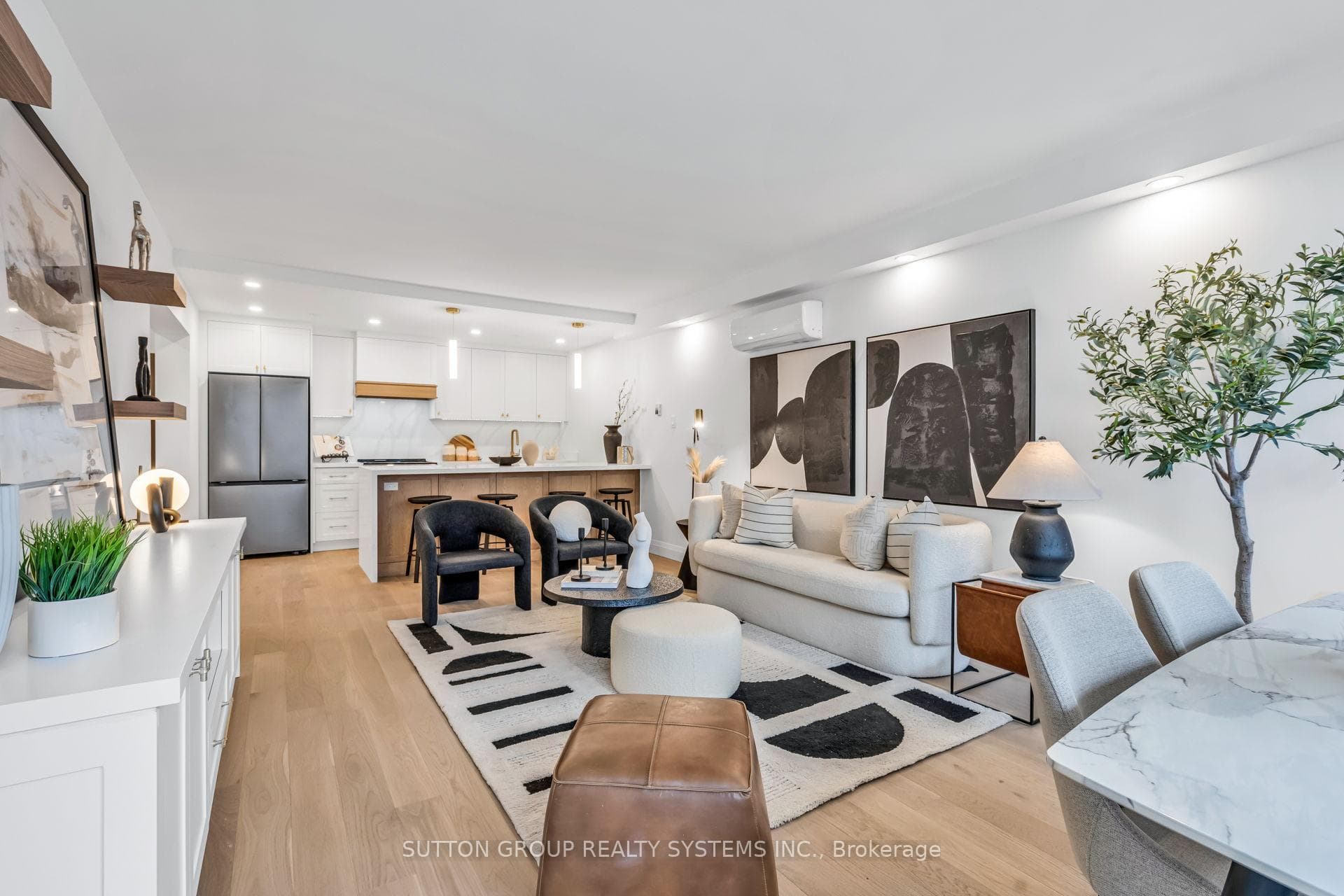 45 Southport Street Unit 706, High Park / Junction / Roncesvalles, ON M6S 3N5 - Photo 1