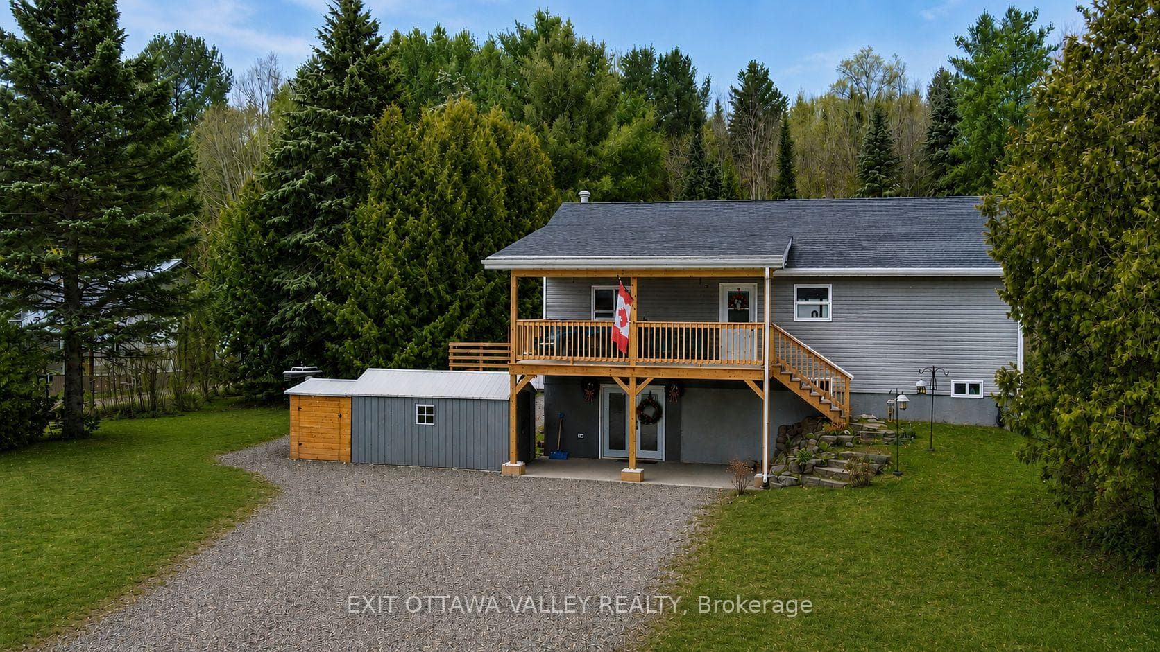 39090 Combermere Road, Madawaska Valley