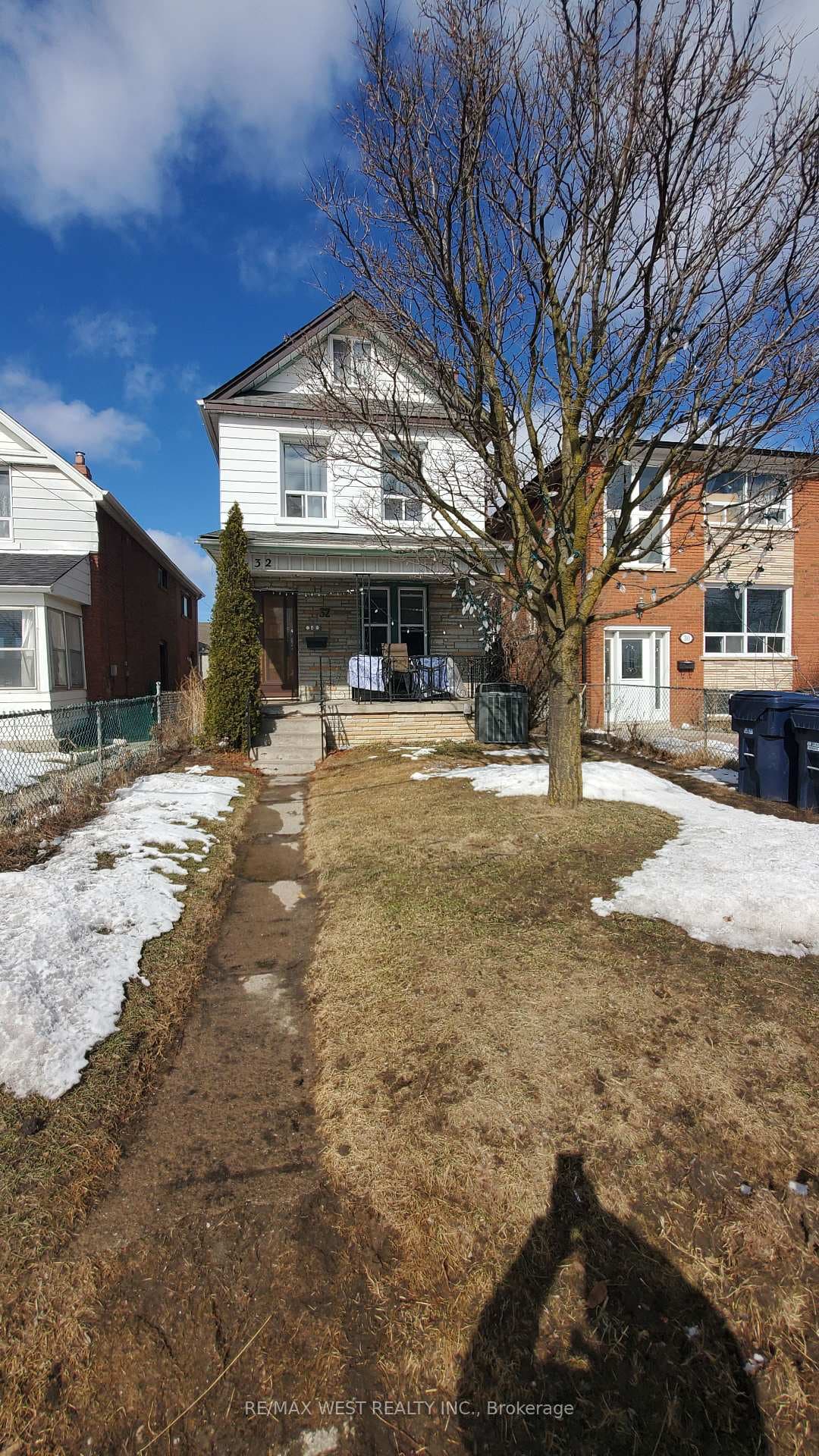32 Pritchard Avenue Unit 3, Keelesdale / Eglinton West, ON M6N 1T3 - Photo 1