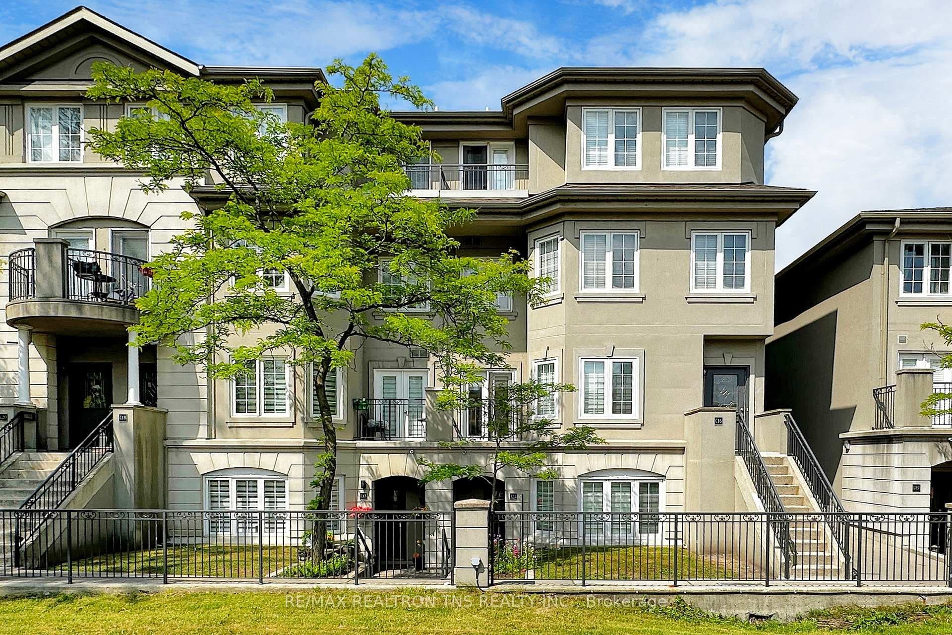 108 Finch Avenue Unit C11, Thornhill / Willowdale, ON M2N 6W6 - Photo 1