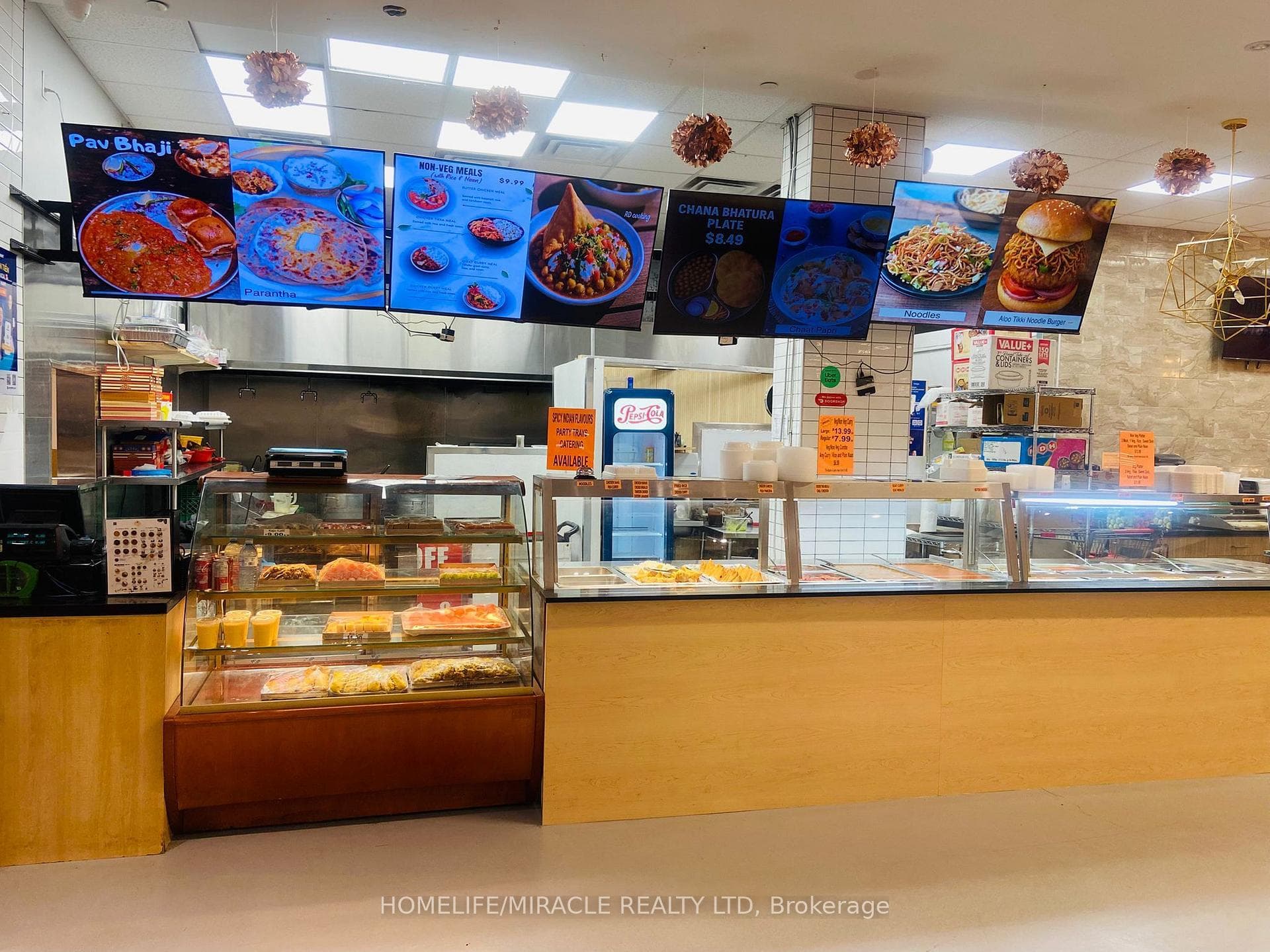 605 Rogers Road Unit A2, Keelesdale / Eglinton West, ON M6M 1B9 - Photo 1