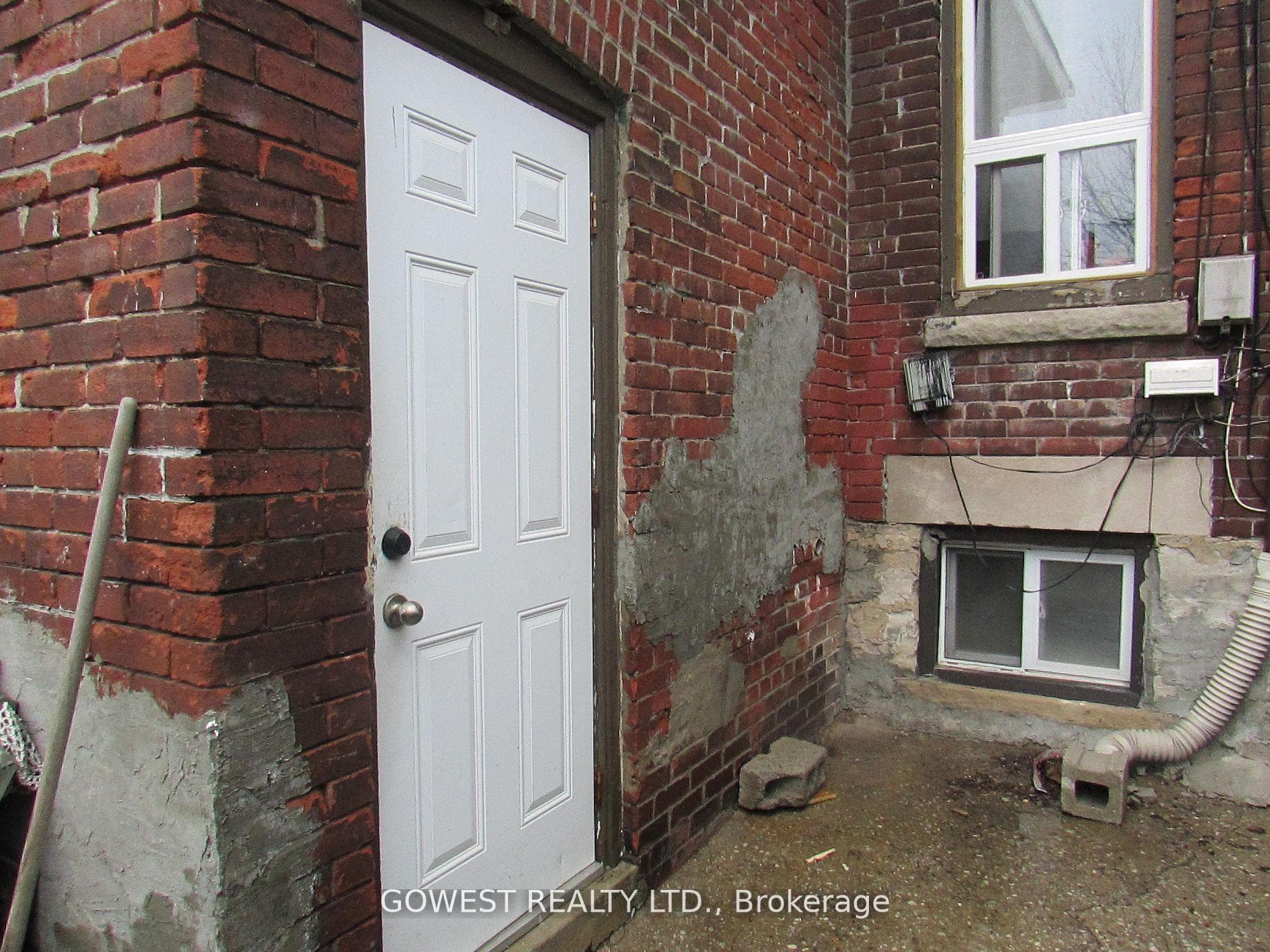 2011 Dundas Street Unit Bsmt, Toronto W01