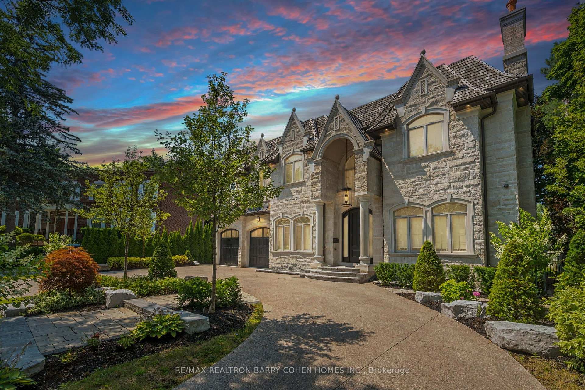 29 Junewood Crescent, Bridle Path / York Mills / Hoggs Hollow, ON M2L 2C3 - Photo 1