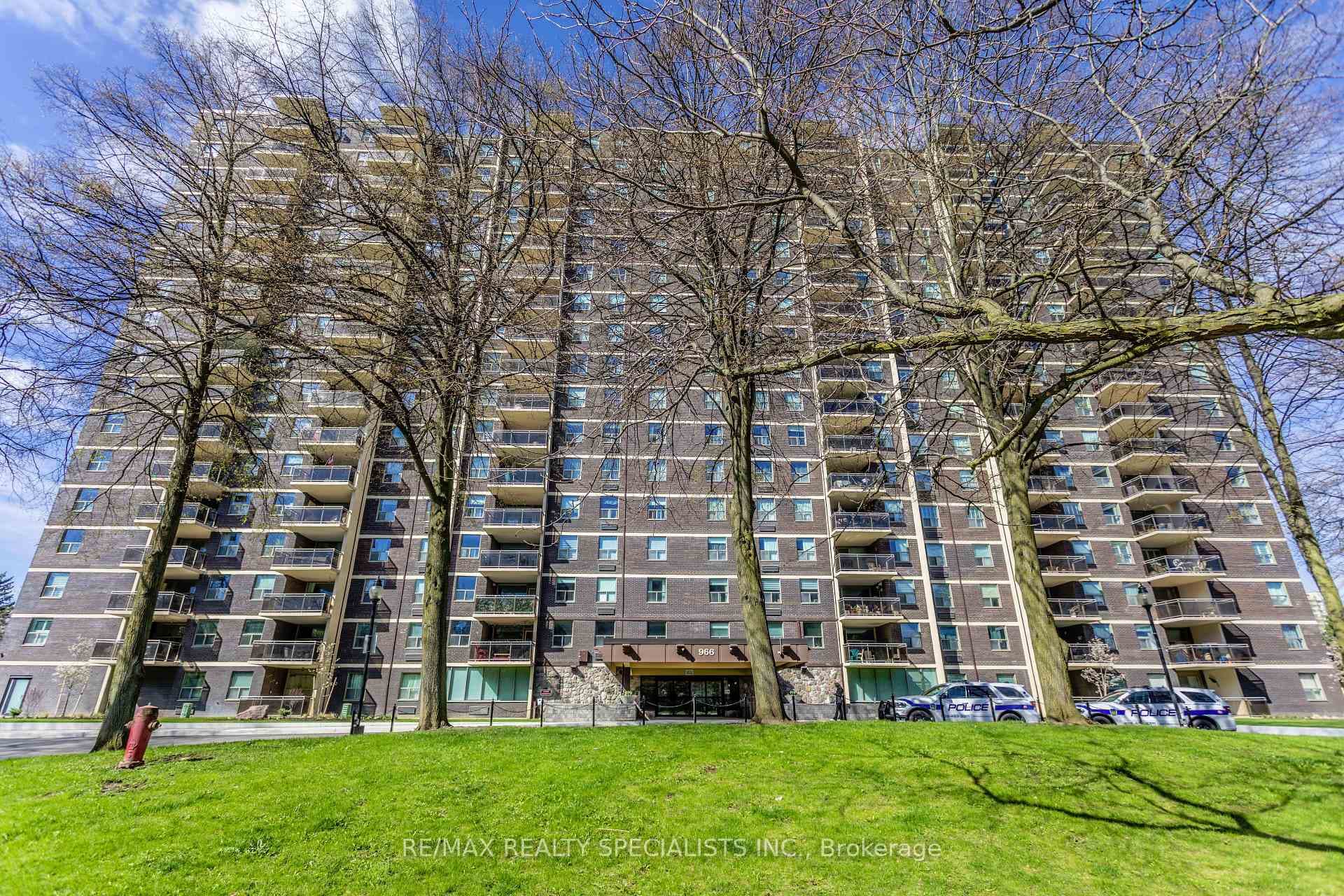 966 Inverhouse Drive Unit 402, Mississauga, ON L5J 4B6 - Photo 1