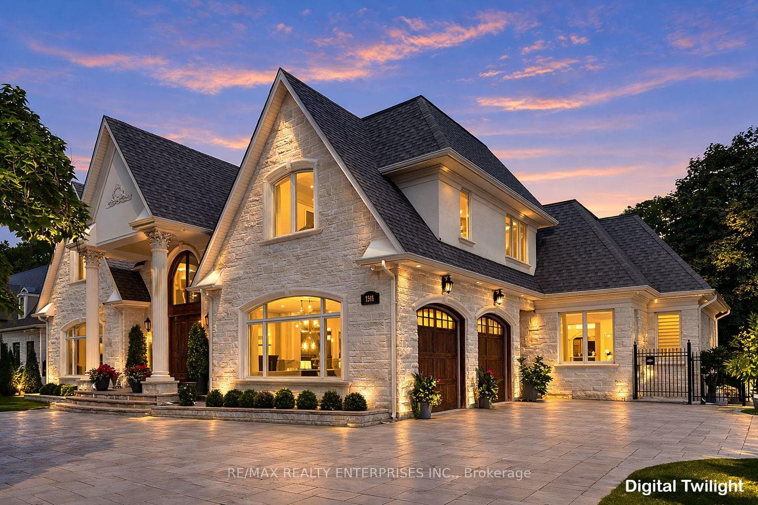 1511 Broadmoor Avenue, Mississauga, ON L5G 3T7 - Photo 1