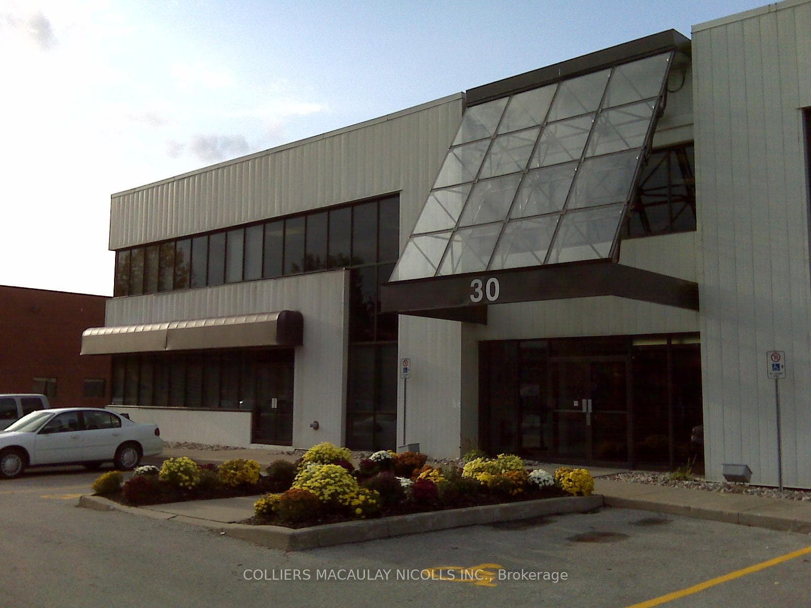 30 East Beaver Creek Road Unit 202, Richmond Hill, ON L4B 1J2 - Photo 1