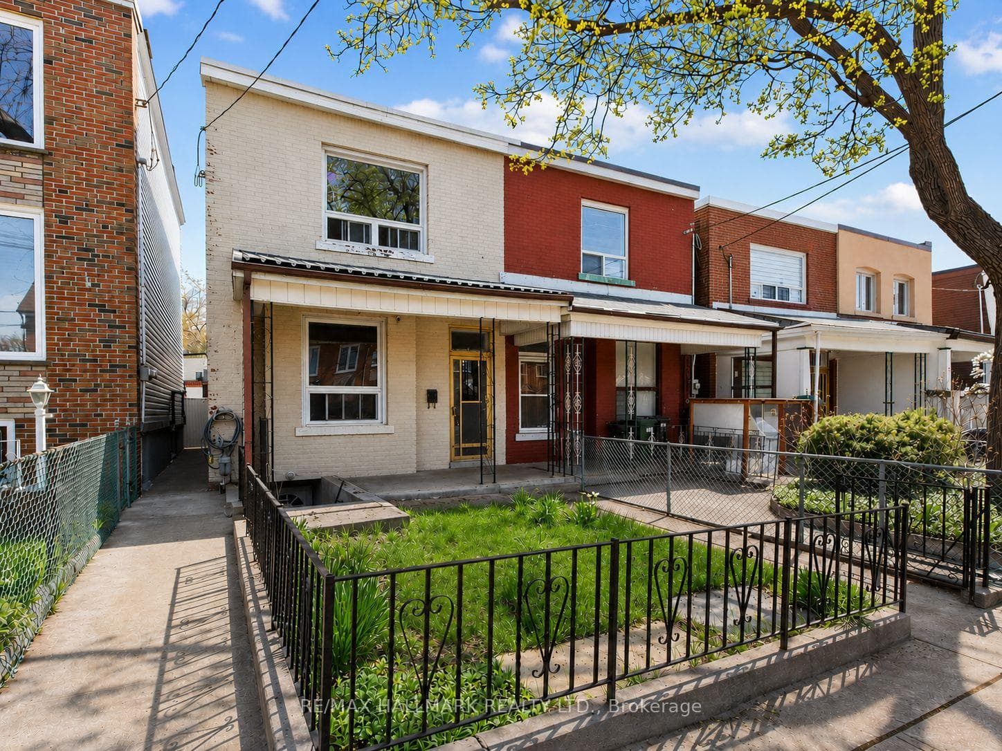 141 Palmerston Avenue, Downtown Toronto / Waterfront, ON M6J 2J2 - Photo 1