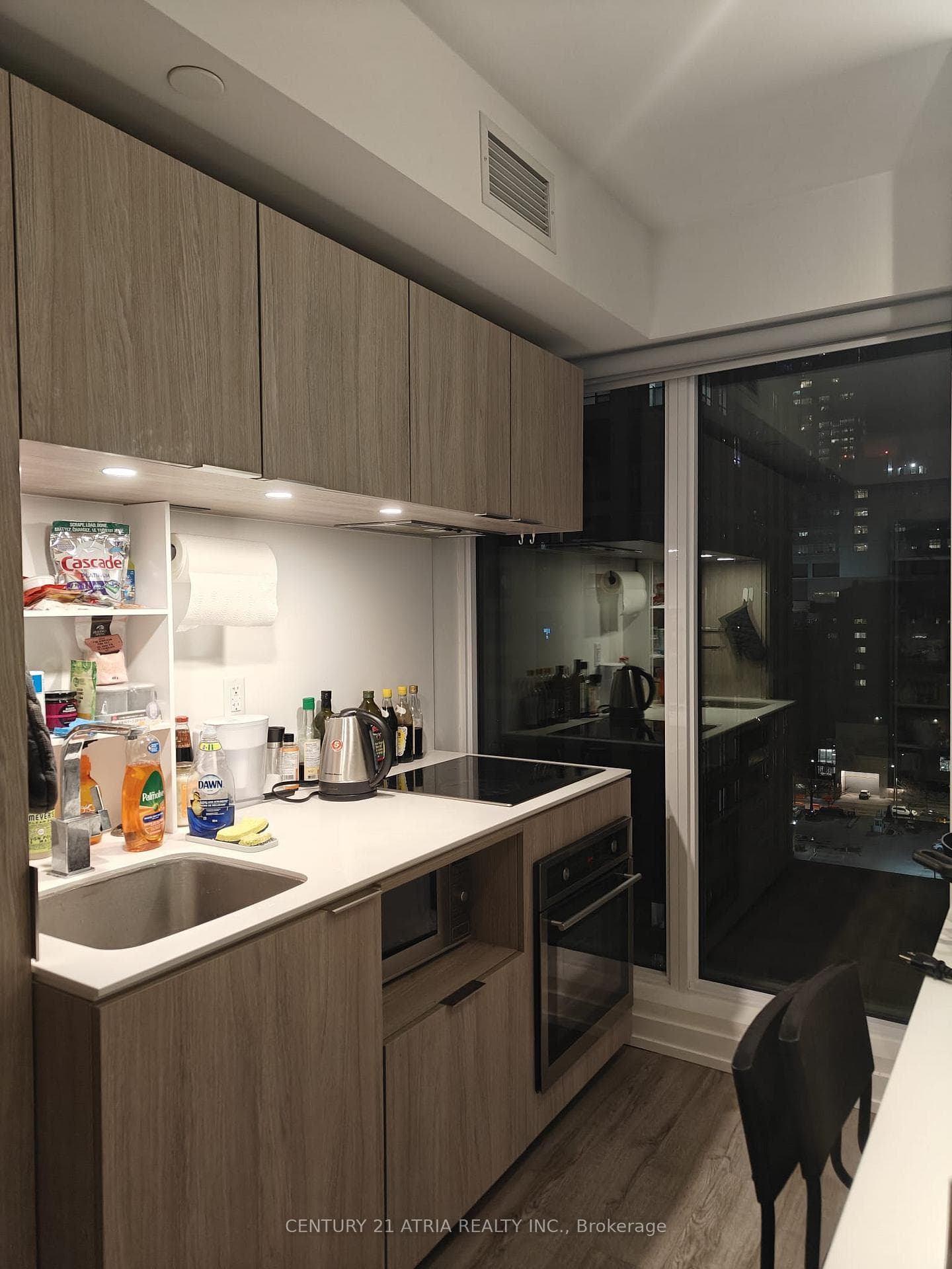 77 Shuter Street Unit 1613, Regent Park / Cabbagetown / St. James Town, ON M5B 0B8 - Photo 1