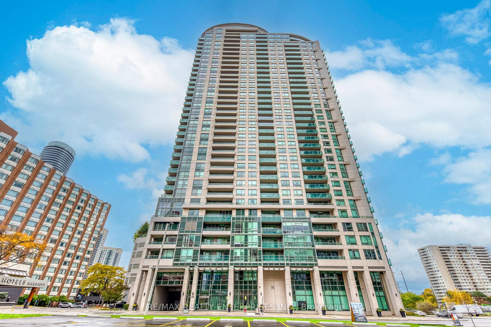 208 Enfield Place Unit 3302, Mississauga, ON L5B 0G8 - Photo 1