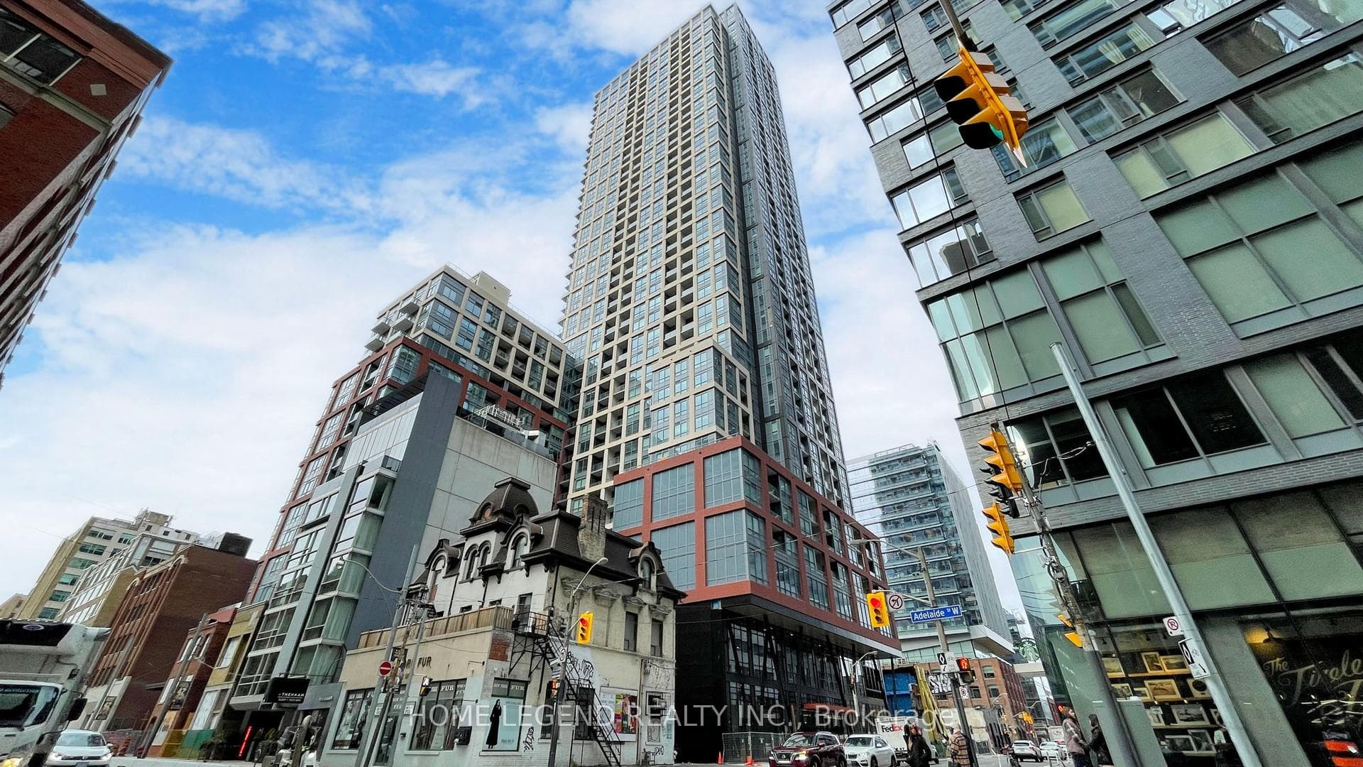 108 Peter Street Unit 2701, Downtown Toronto / Waterfront, ON M5V 0W2 - Photo 1