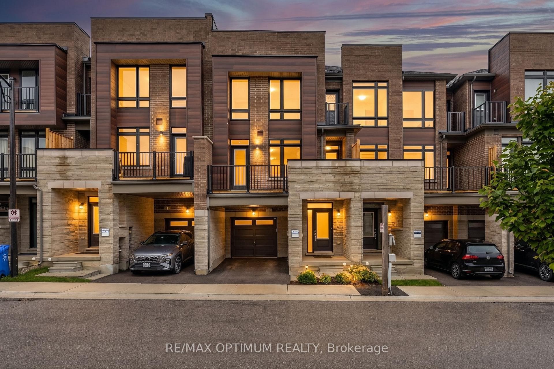 15 Gunton Street, Aurora, ON L4G 4A9 - Photo 1