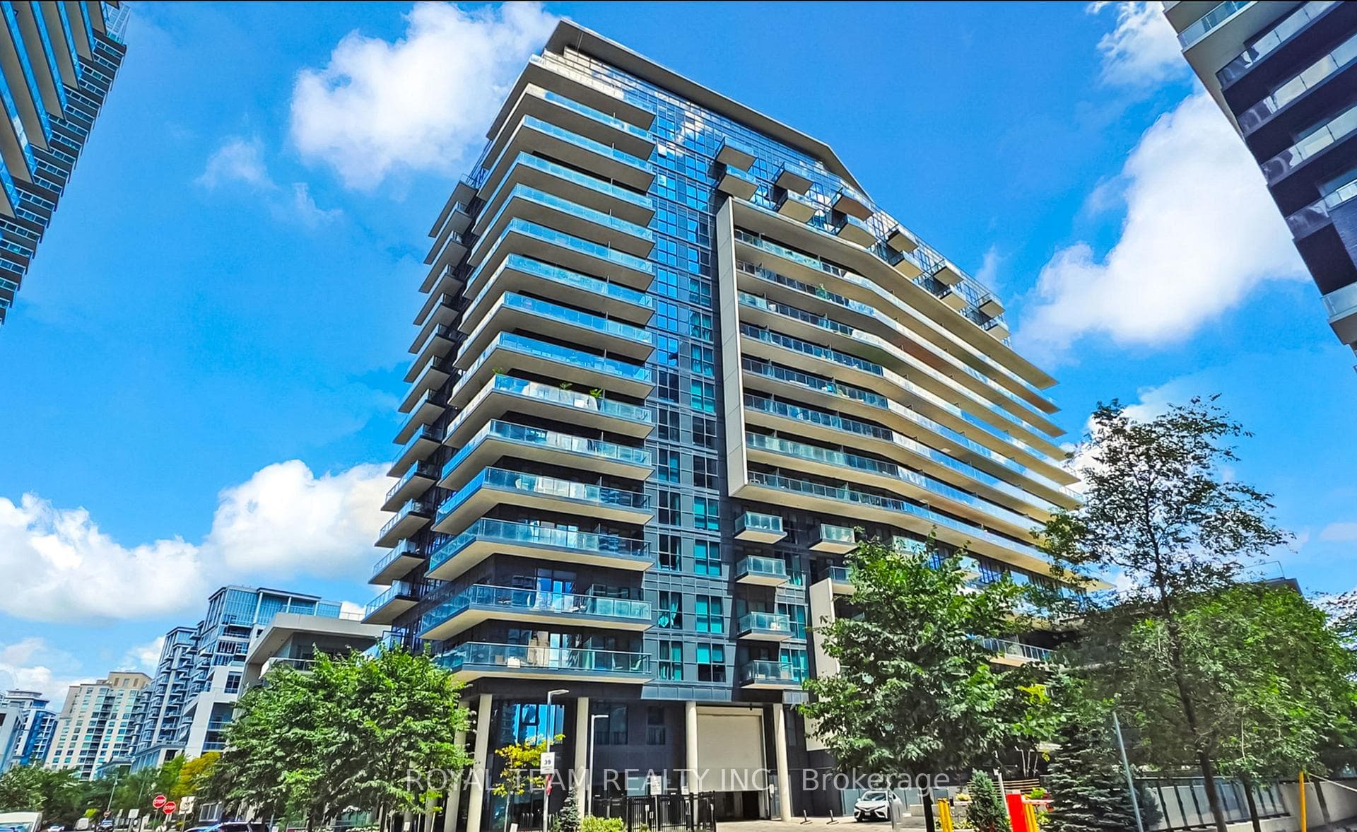 39 Annie Craig Drive Unit 1505, Liberty Village / Parkdale / South Parkdale, ON M8V 0C5 - Photo 1