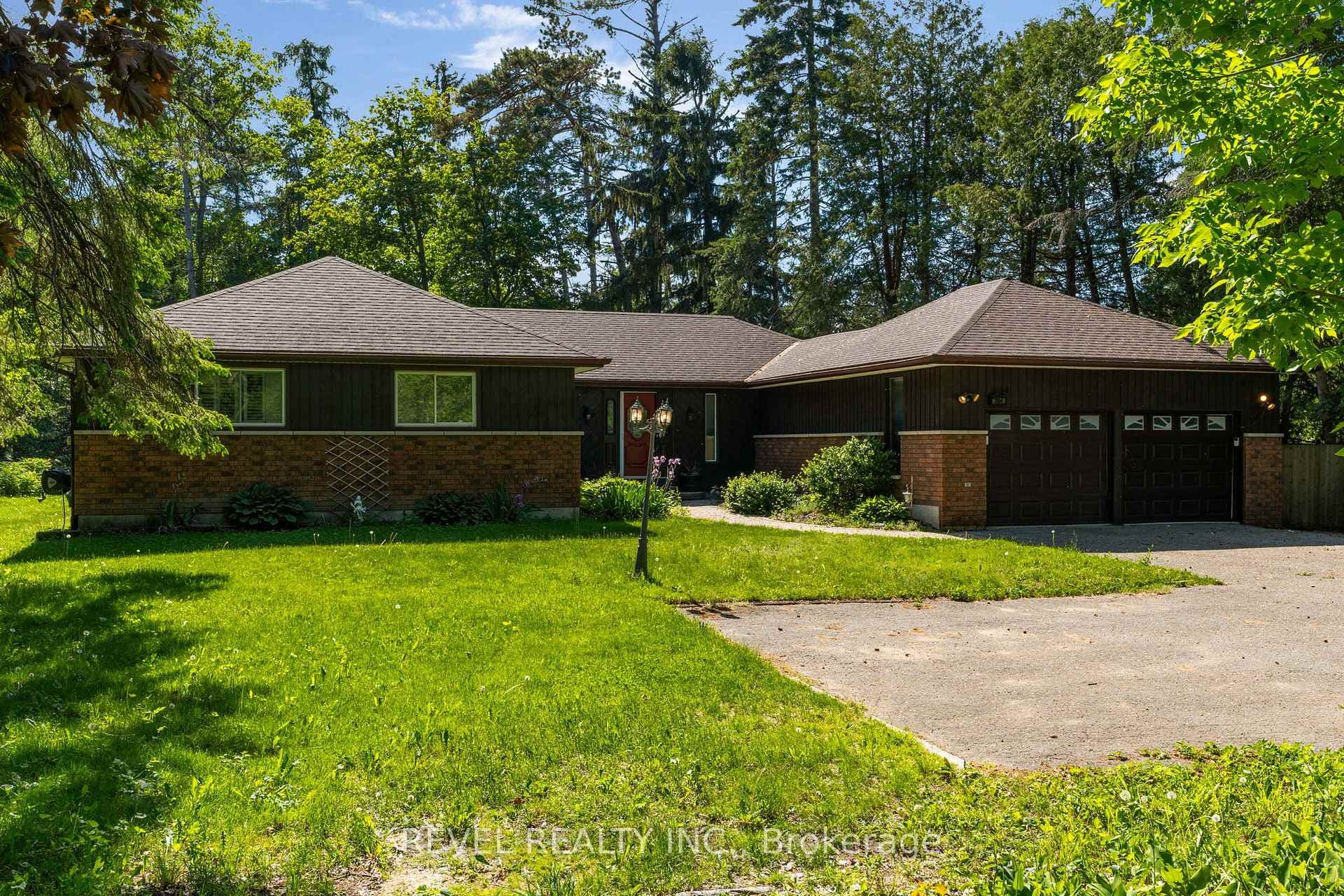 3964 GROVE Place, Innisfil, ON L9S 2S7 - Photo 1