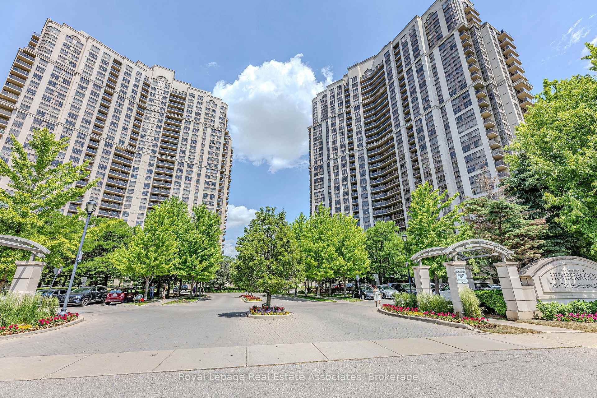700 Humberwood Boulevard Unit 128, Etobicoke (West Mall / Rexdale), ON M9W 7J4 - Photo 1