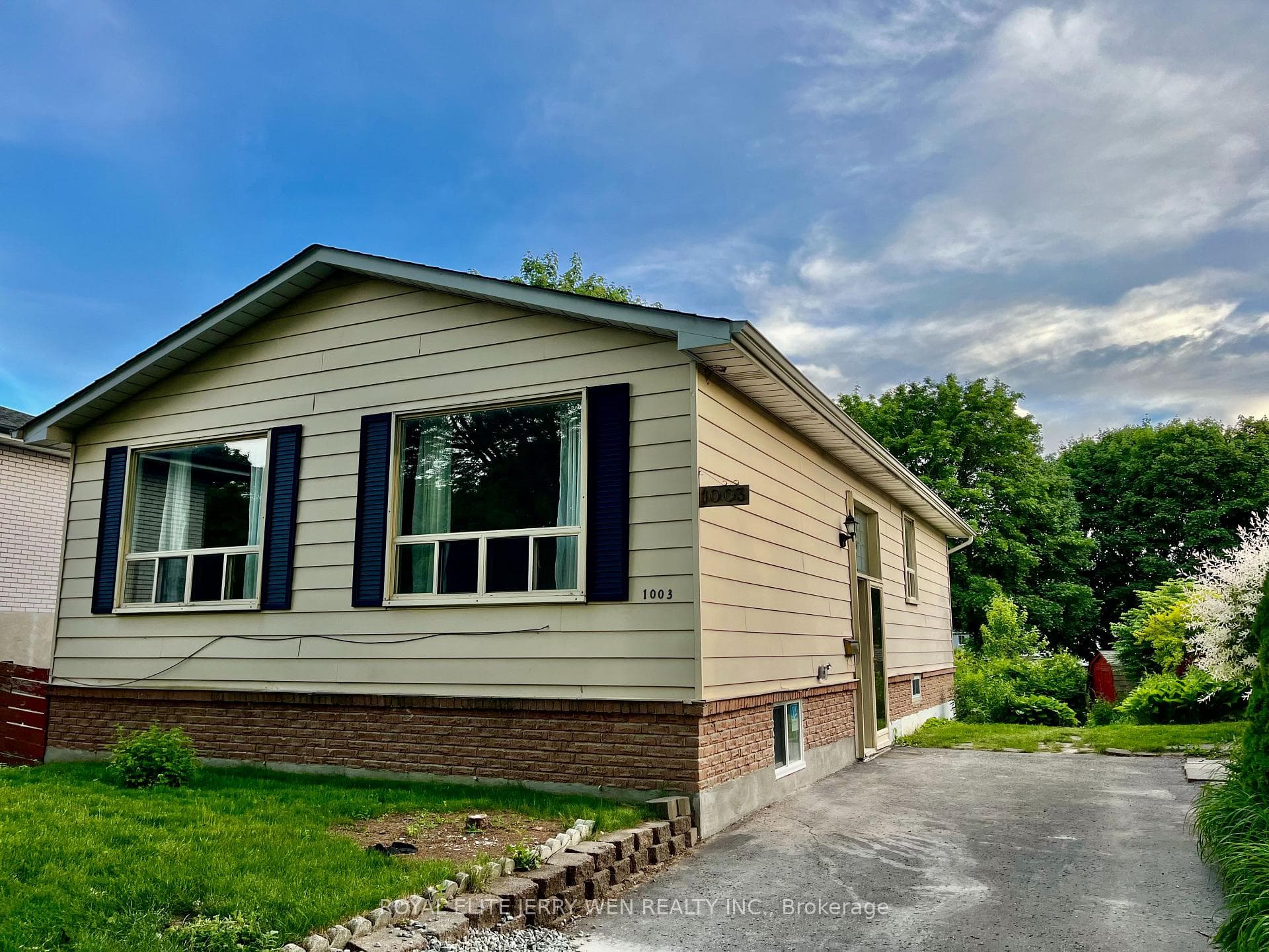 1003 Cardinal Court Unit Main, Oshawa, ON L1G 6Y3 - Photo 1