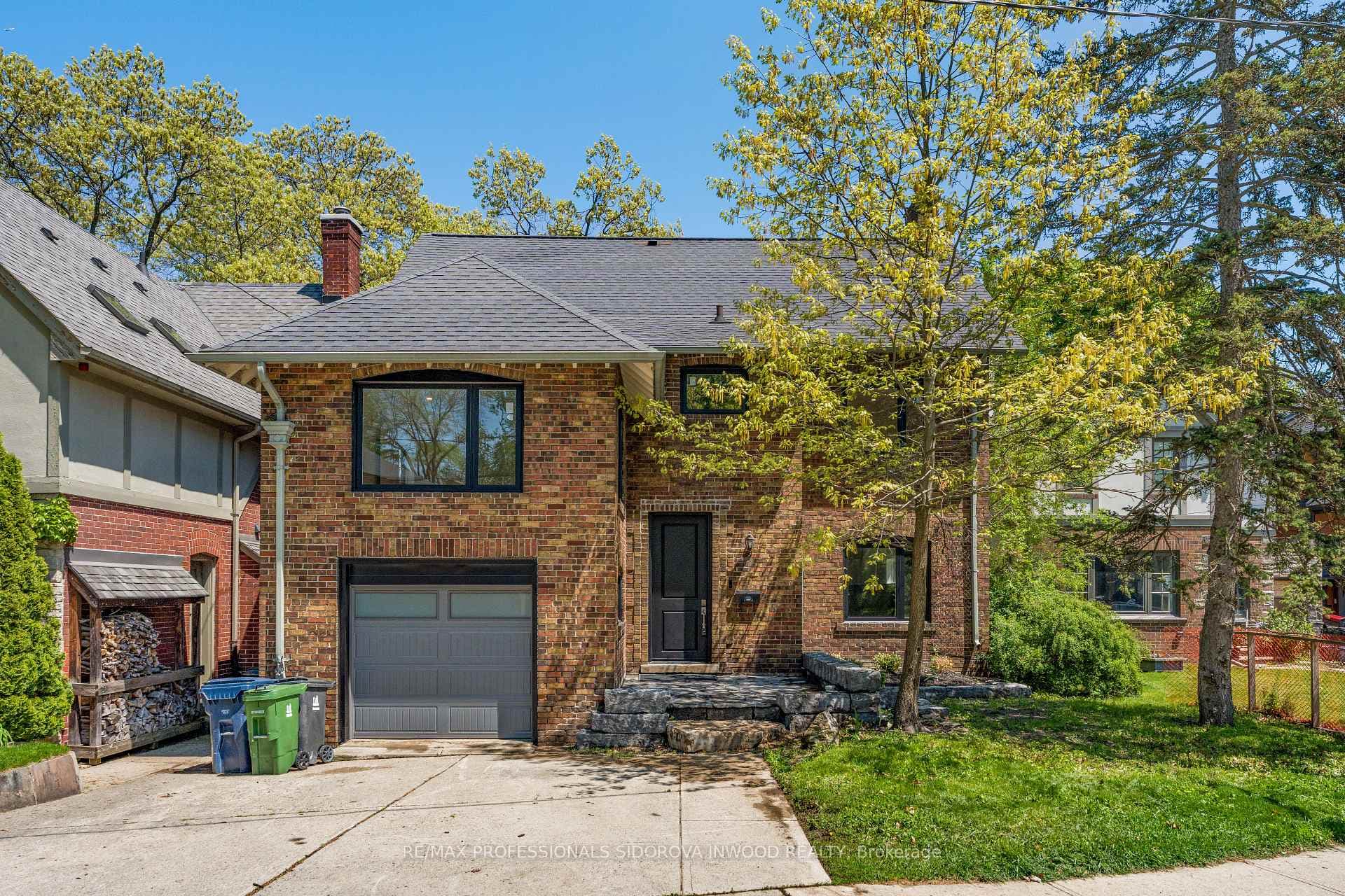 27 The Palisades N/A, High Park / Junction / Roncesvalles, ON M6S 2W9 - Photo 1