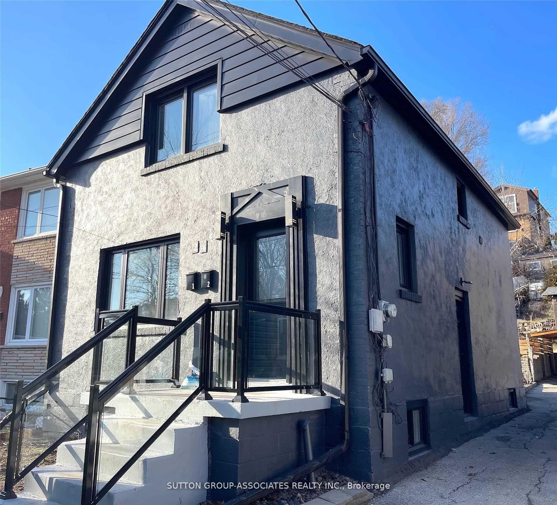 24 Dunraven Drive Unit Lower, Keelesdale / Eglinton West, ON M6M 1H1 - Photo 1