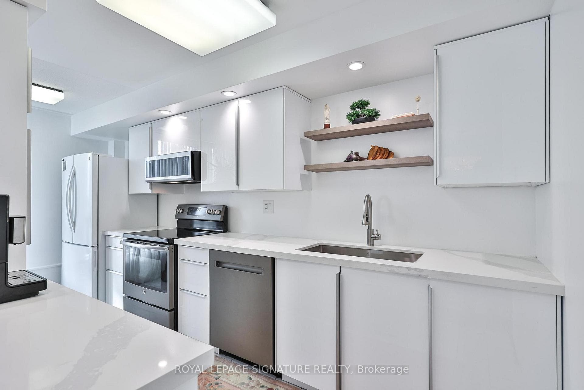 3233 Eglinton Avenue Unit 1208, Scarborough Town Centre, ON M1J 3N6 - Photo 1