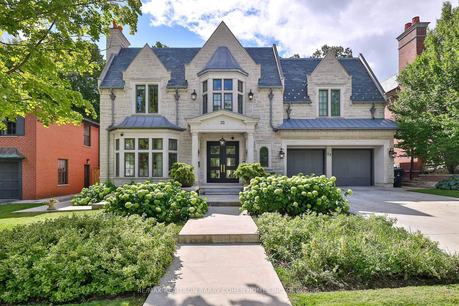 33 Stratheden Road, Bridle Path / York Mills / Hoggs Hollow, ON M4N 1E5 - Photo 1
