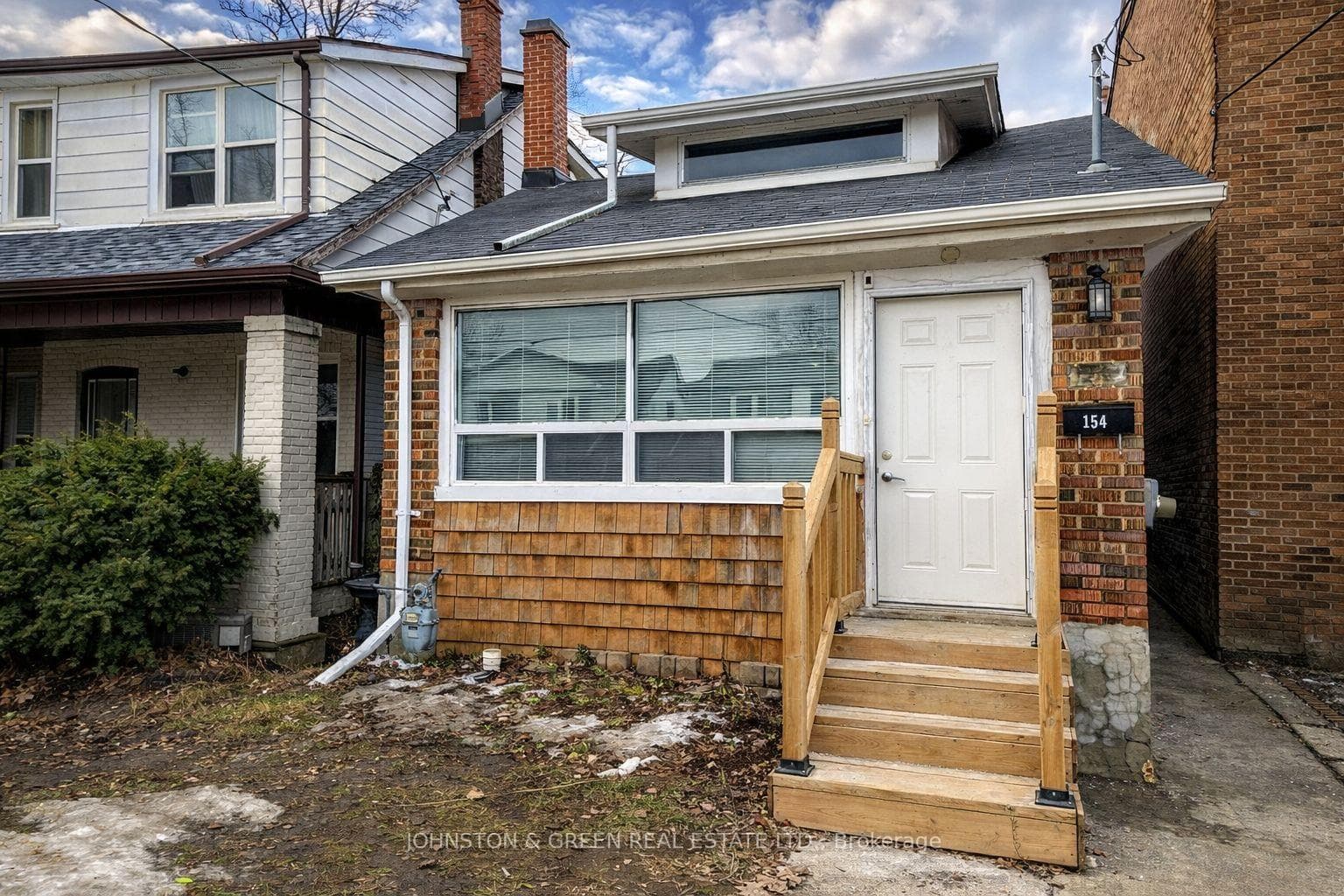 154 Glebemount Avenue, Toronto E03