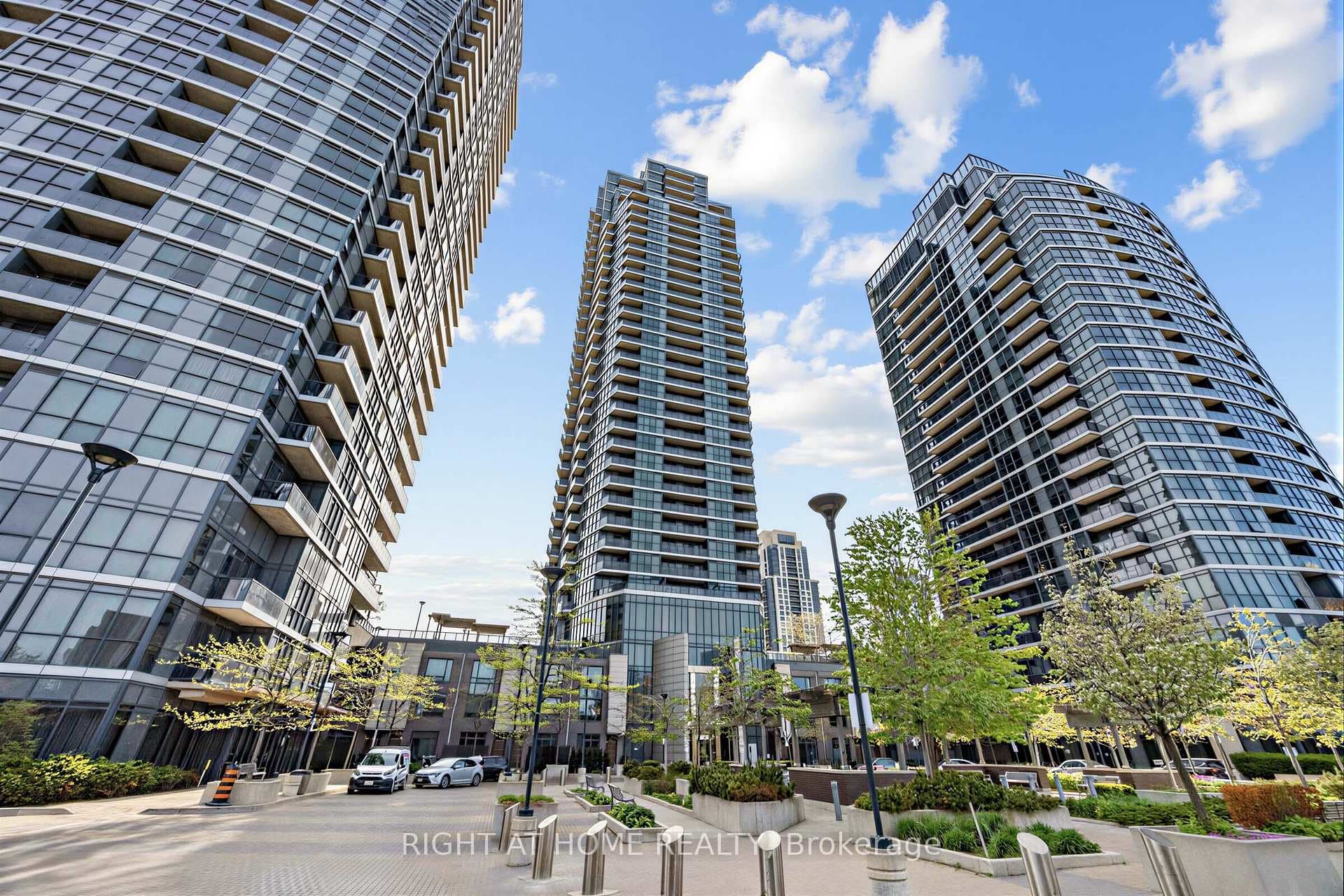 5 Valhalla Inn Road Unit 2502, Etobicoke (Islington / Rexdale), ON M9B 0B1 - Photo 1